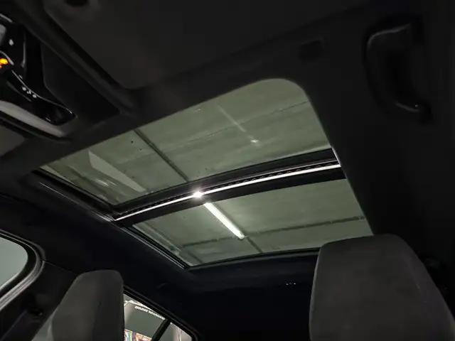 BMW 1 Series view 11