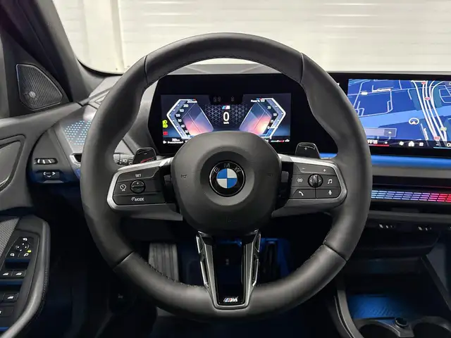 BMW 1 Series view 13