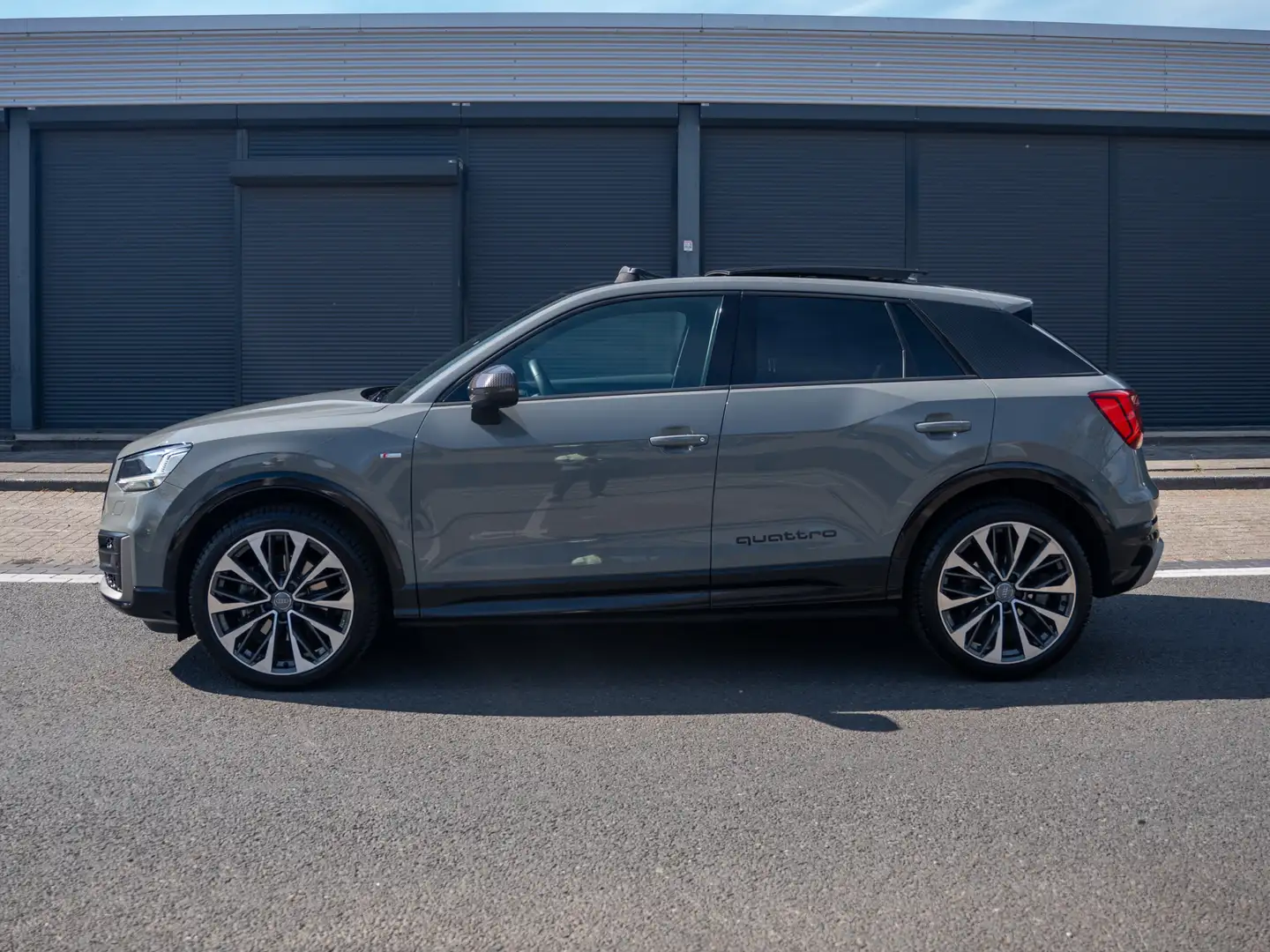 Audi Q2 TFSI Quattro S-Line | Carbon | Pano | Keyles | Cam Grijs - 2