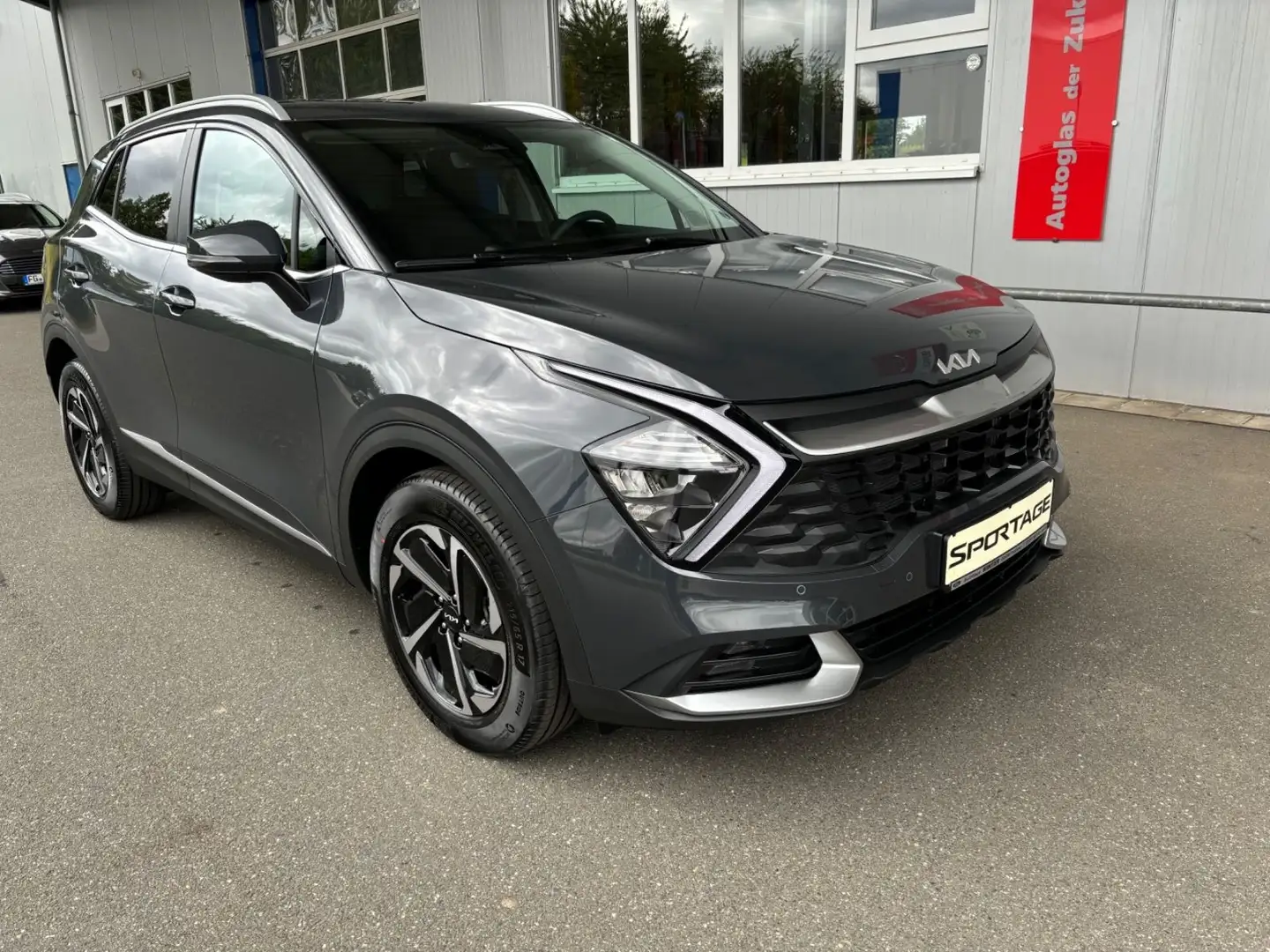 Kia Sportage 1.6T-GDI Vision Komf. LED Navi SHZ Kamera PDC Gris - 2