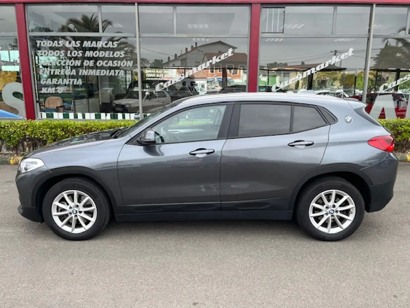 BMW X2 xDrive 20dA Gris - 2
