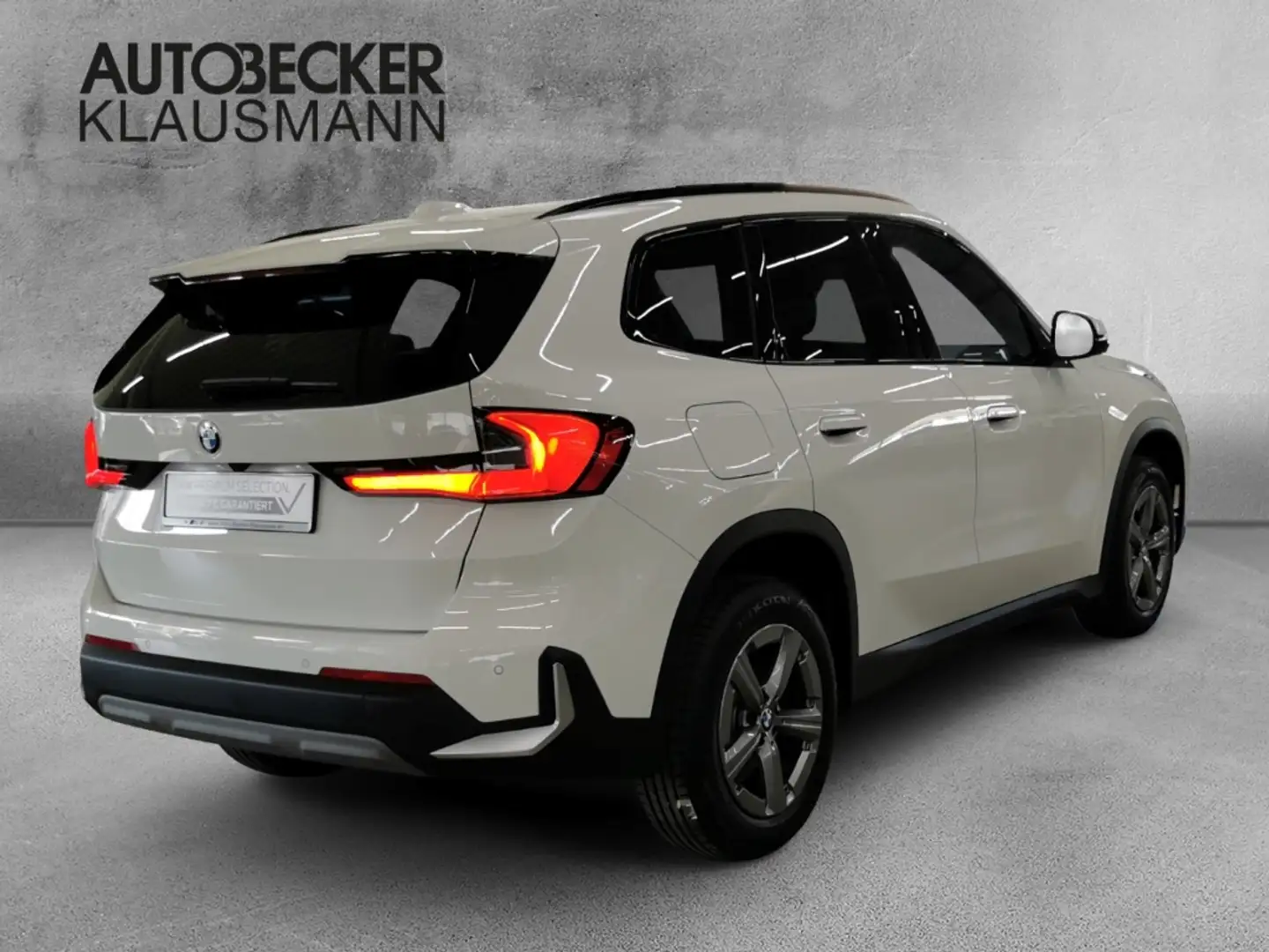 BMW X1 xDRIVE 20d AUTOMATIK LC PROF NAVI LED AHK KAMERA P Weiß - 2