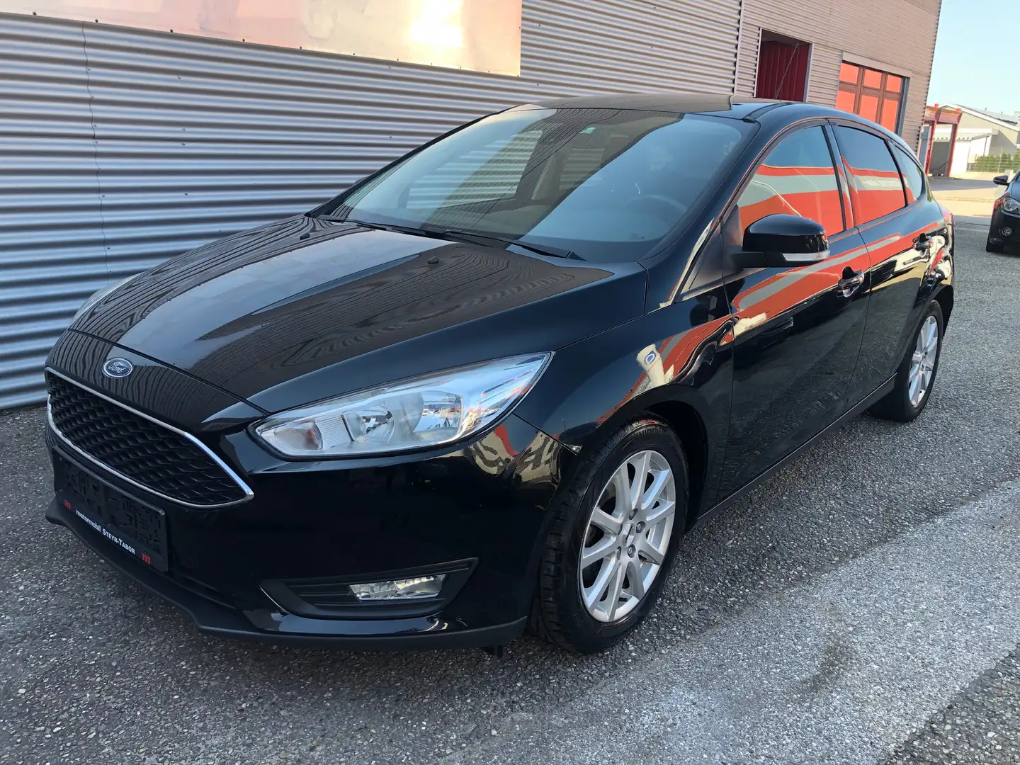 Ford Focus 1,0 EcoBoost Trend RÜCKFAHRKAMERA GUTER ZUSTAND Negro - 1