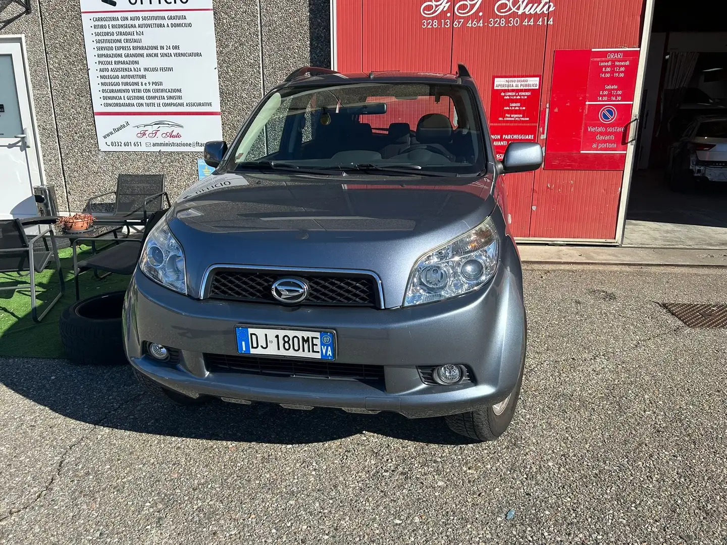 Daihatsu Terios 1.5 SX O/F - 1