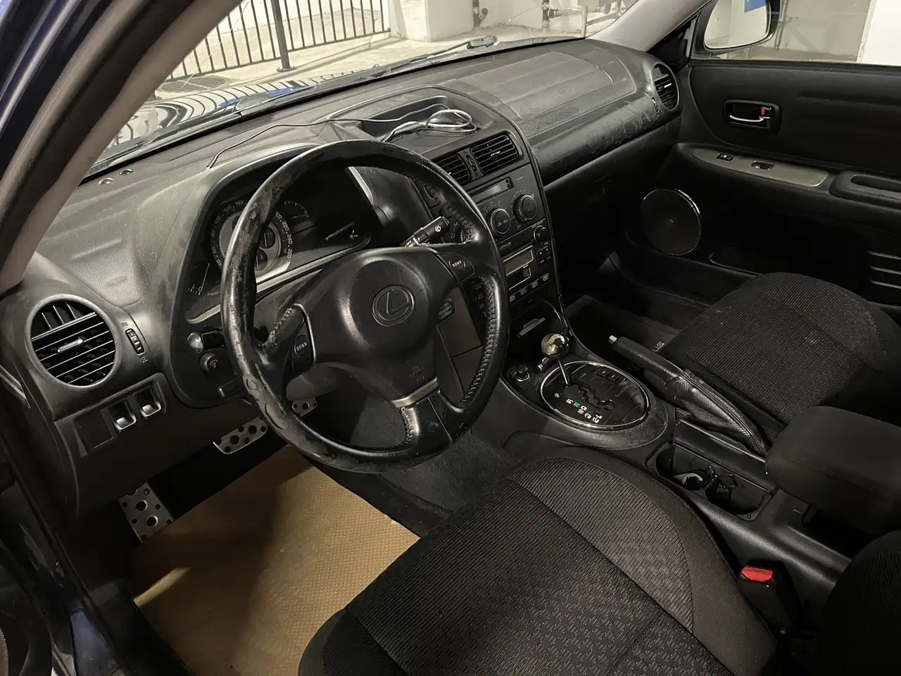 Lexus IS снимка Lexus IS