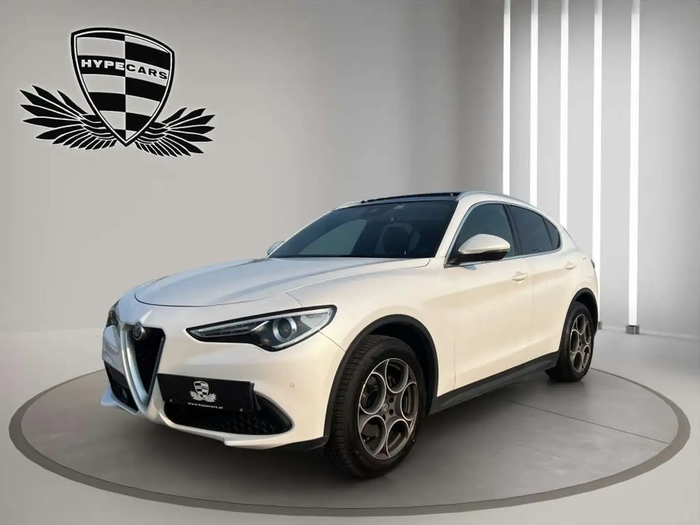 Alfa Romeo Stelvio Super Q4 2,2-JTD AWD *NAVI*LED*PANO* Weiß - 1