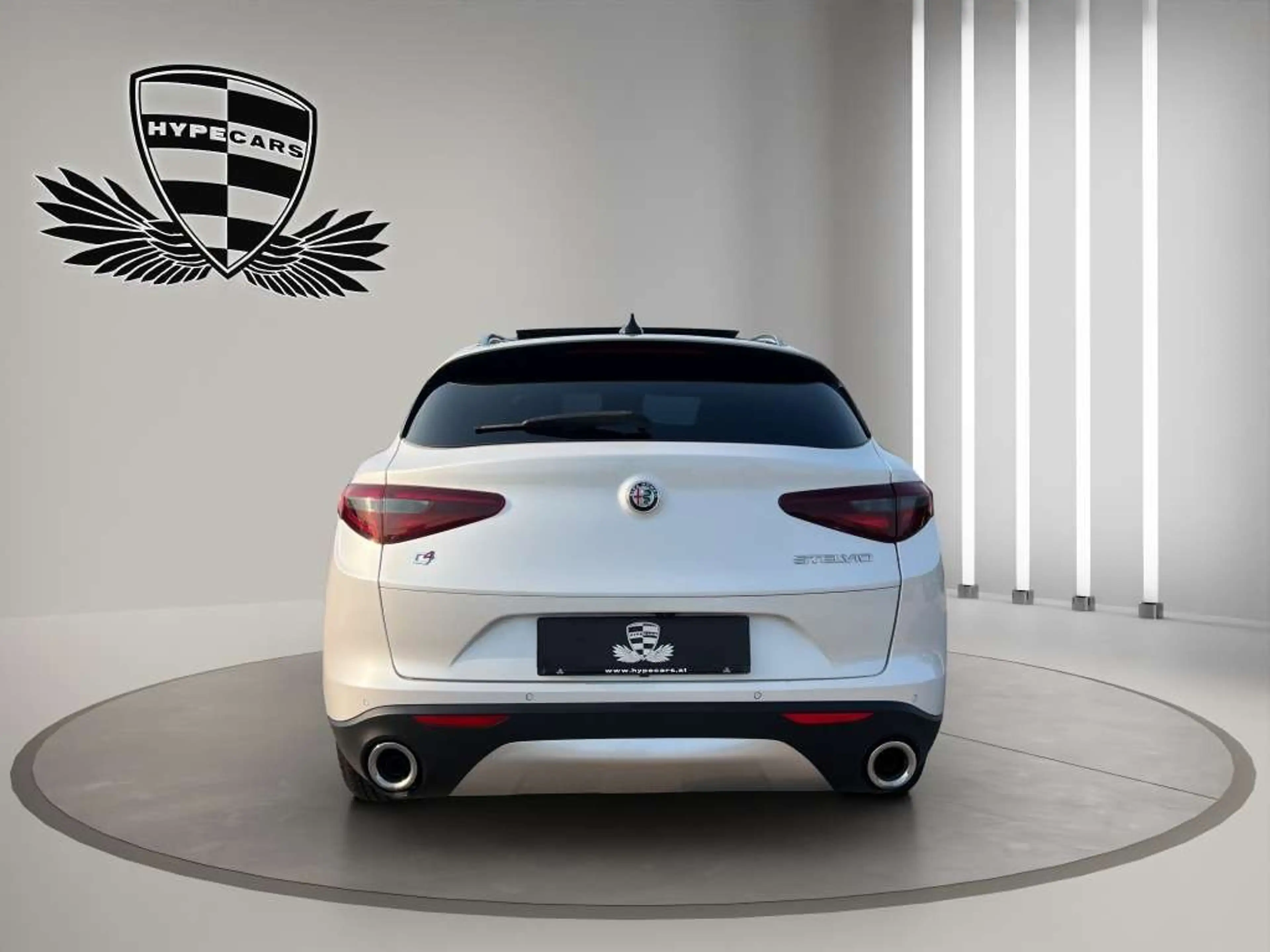 Alfa Romeo Stelvio Super Q4 2,2-JTD AWD *NAVI*LED*PANO* — photo 6