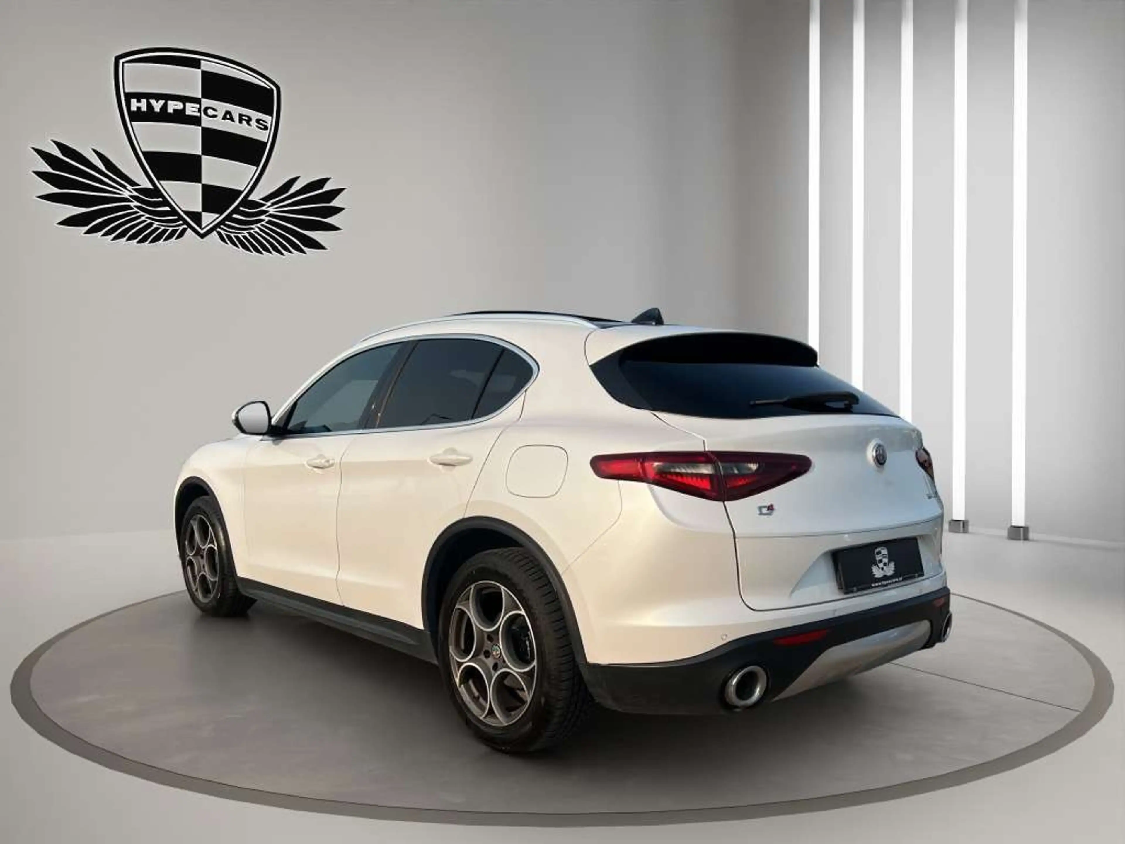 Alfa Romeo Stelvio Super Q4 2,2-JTD AWD *NAVI*LED*PANO* — photo 5