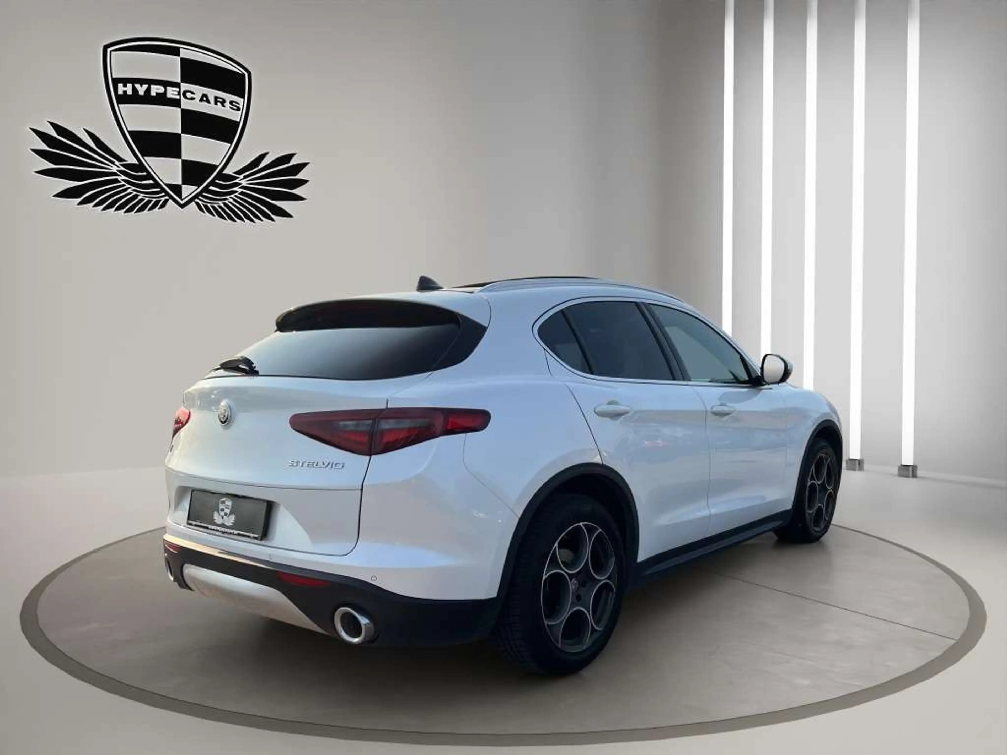 Alfa Romeo Stelvio Super Q4 2,2-JTD AWD *NAVI*LED*PANO* — photo 7
