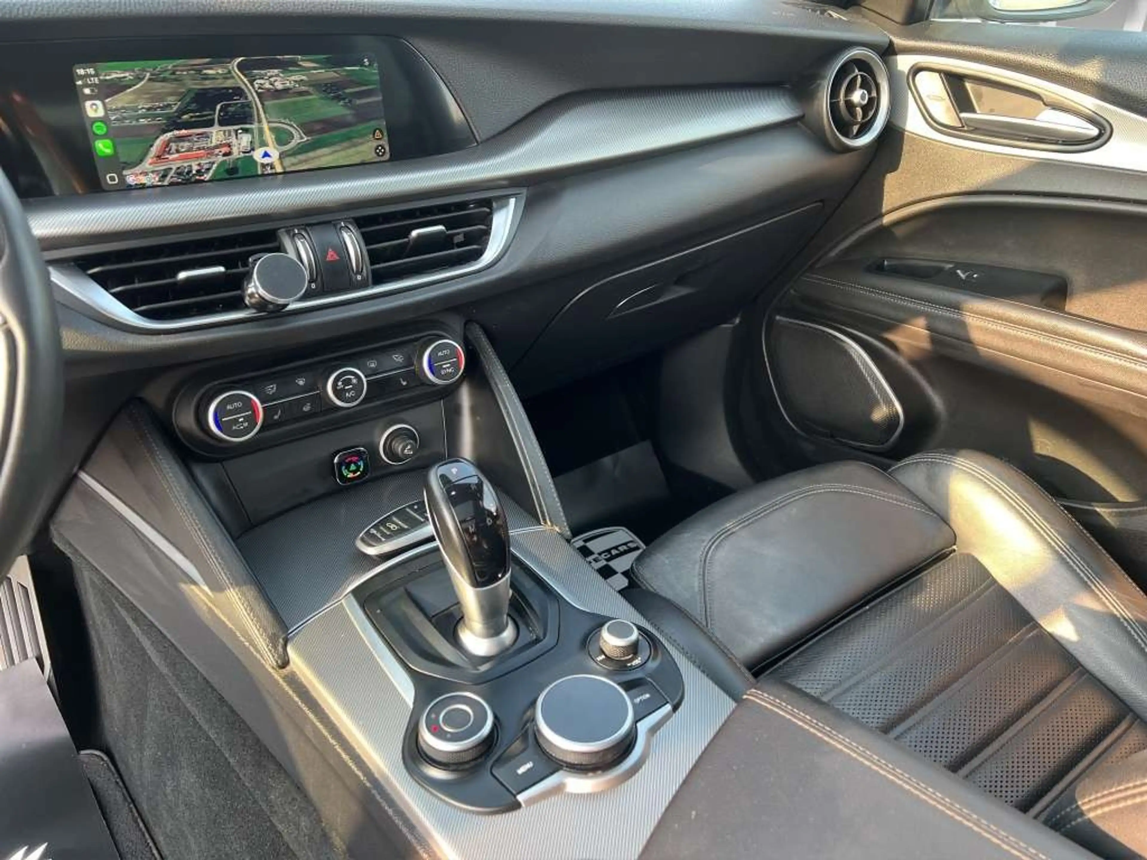 Alfa Romeo Stelvio Super Q4 2,2-JTD AWD *NAVI*LED*PANO* — photo 13