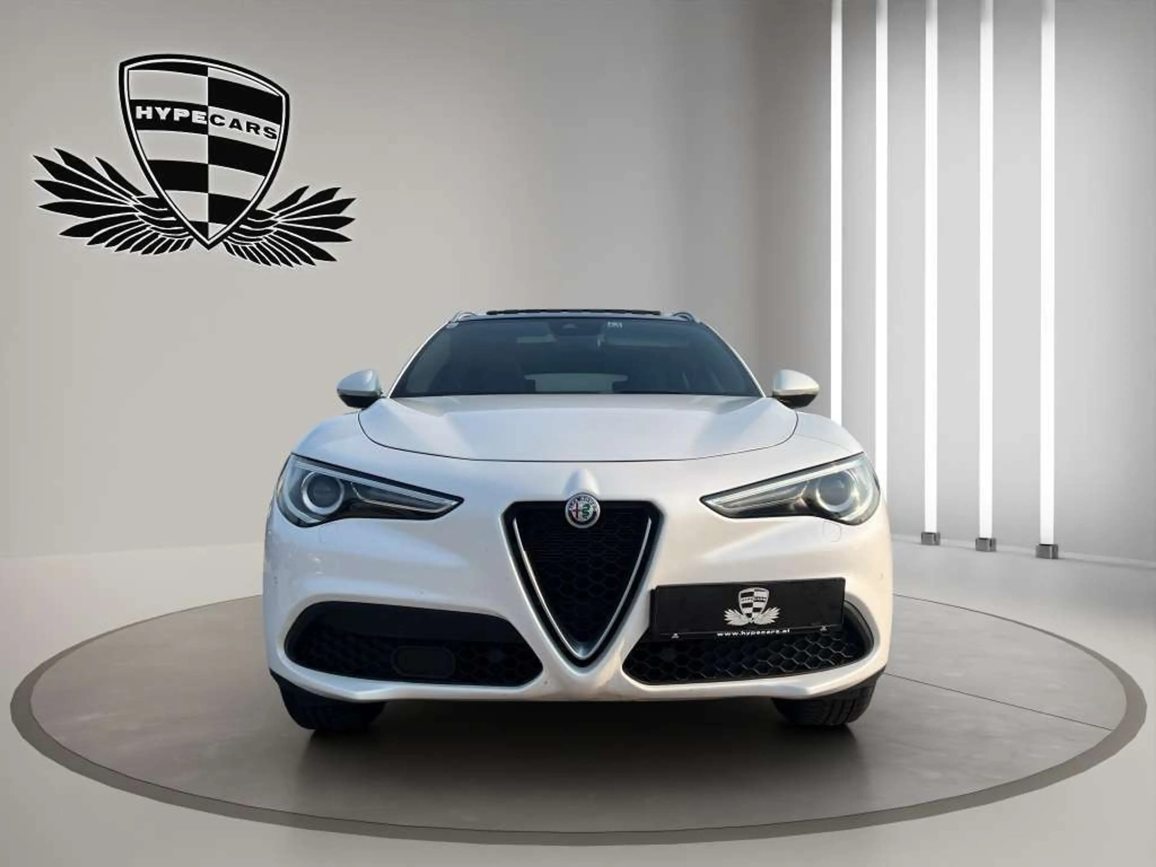 Alfa Romeo Stelvio Super Q4 2,2-JTD AWD *NAVI*LED*PANO* — photo 3