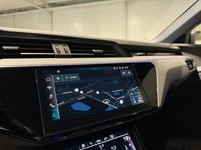 Audi E-Tron view 9
