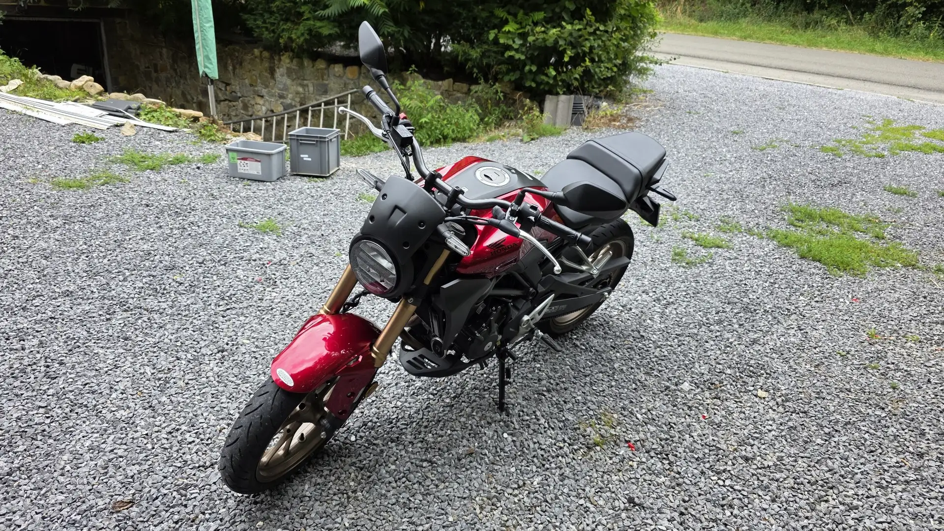 Honda CB 300 Piros - 1