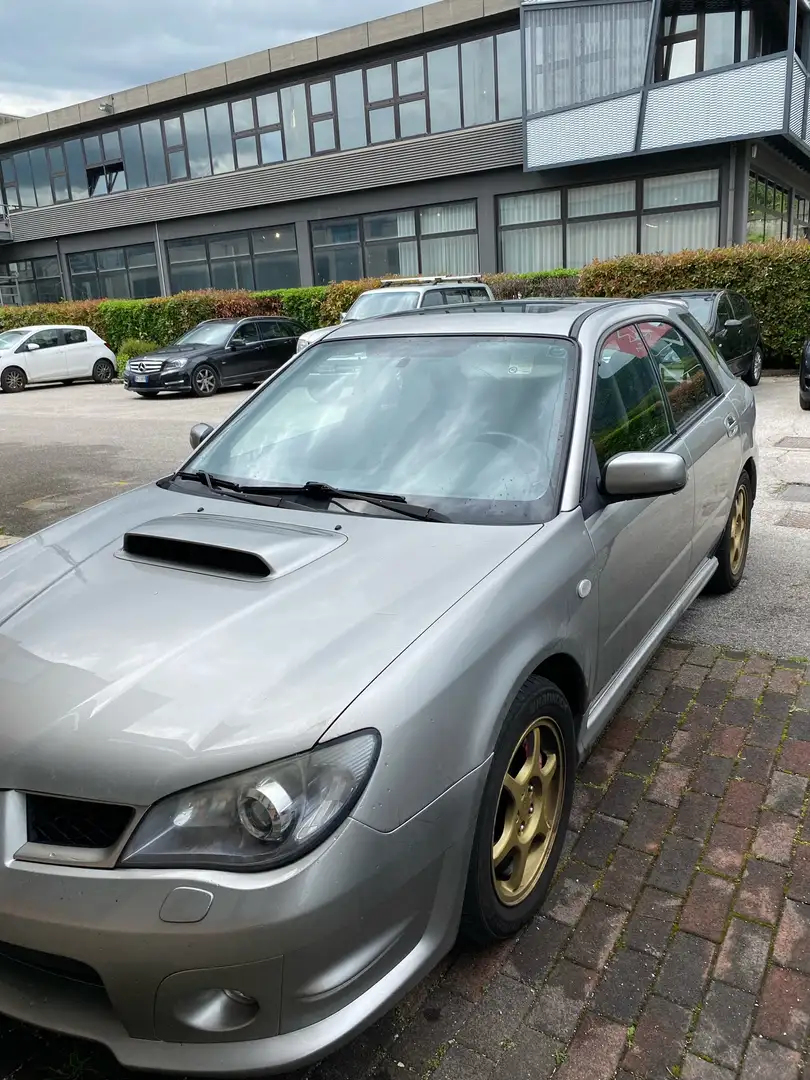 Subaru Impreza Berlina 2.5 WRX awd Gold - 1