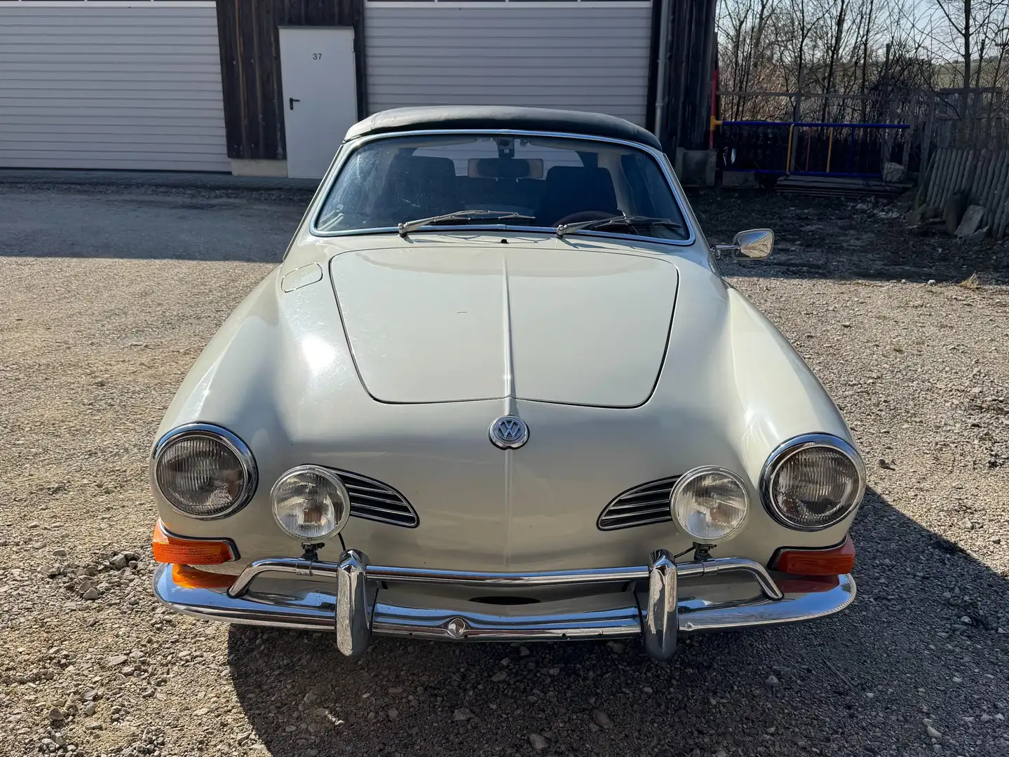 Volkswagen Karmann Ghia Cabrio Beyaz - 1