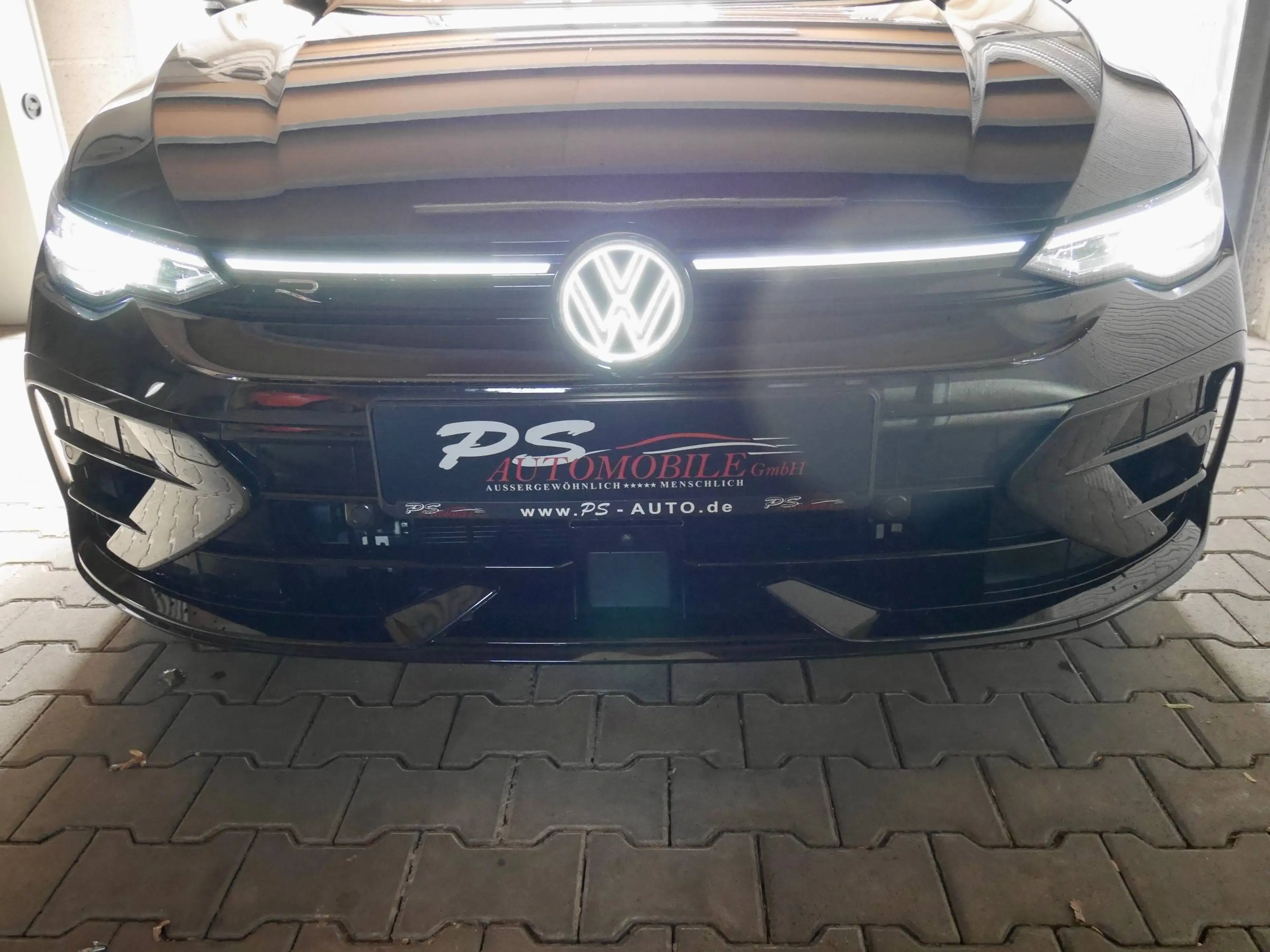 Volkswagen Golf R Golf 2.0 TSI OPF 4Motion DSG R — photo 2