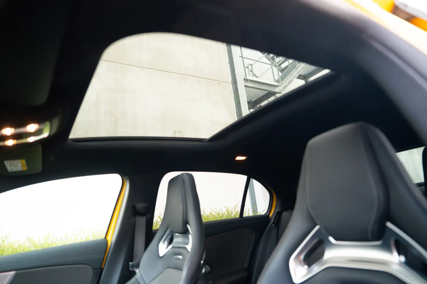 Mercedes-Benz A 45 AMG 4-MATIC+ SPEEDSHIFT DCT **SPORT UITLAAT Jaune - 2