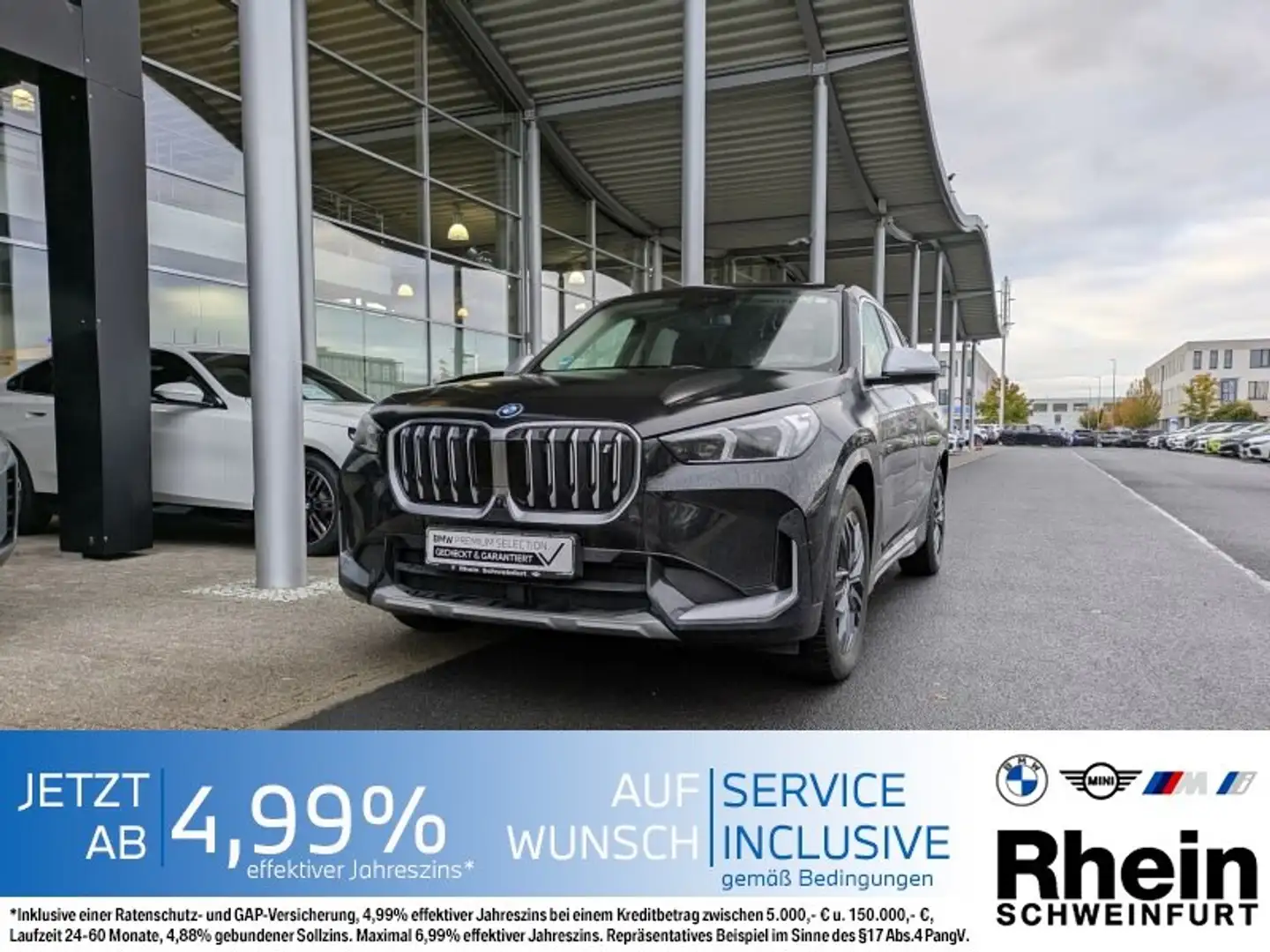 BMW iX1 xDrive30 xLine Schwarz - 1