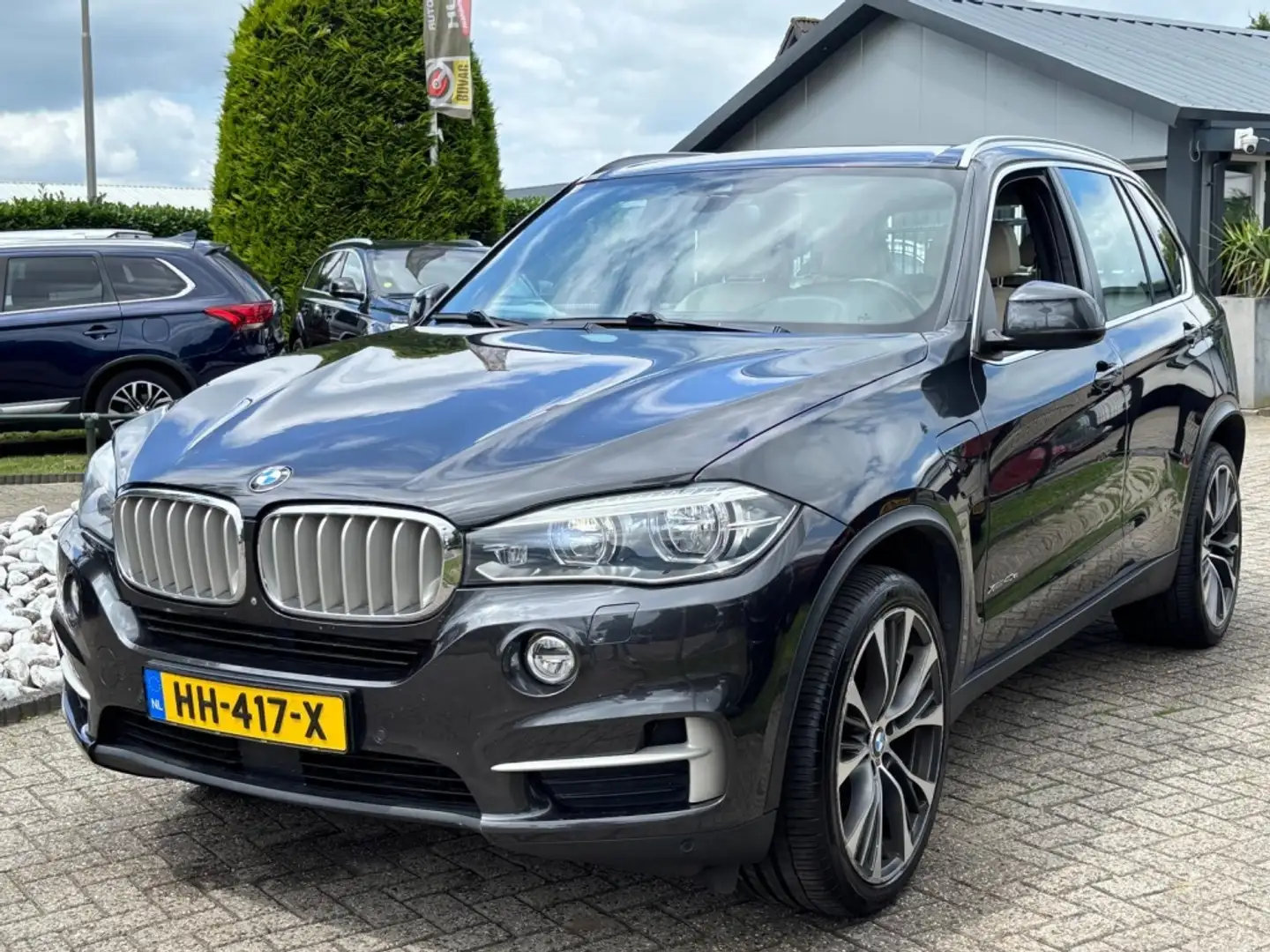 BMW X5 Xdrive40E High Exe Sportpakket DVD 2015 siva - 1