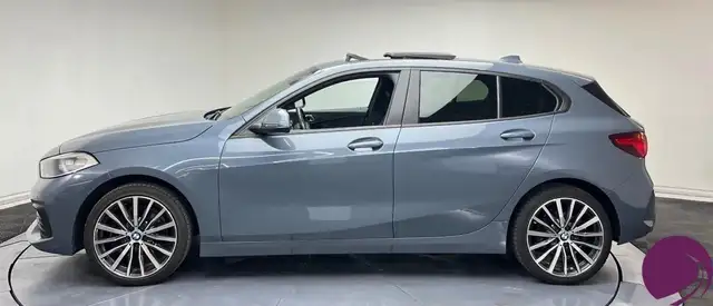 BMW 1 Series view 3