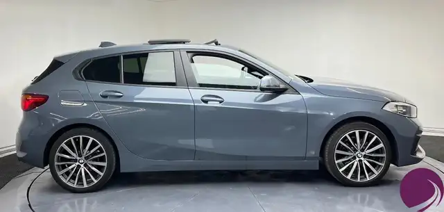 BMW 1 Series view 4