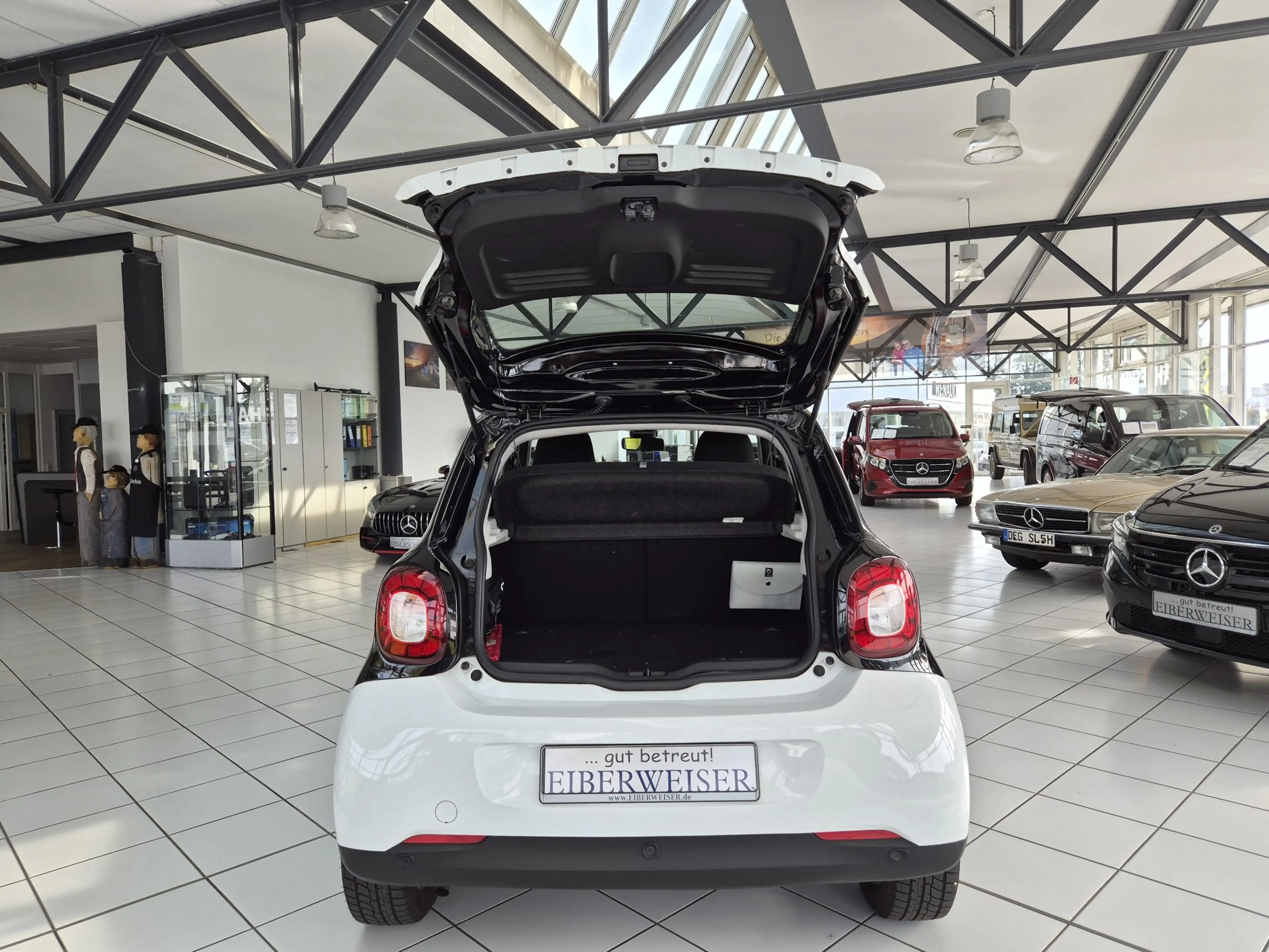 smart forFour Basis 52 kW — photo 11
