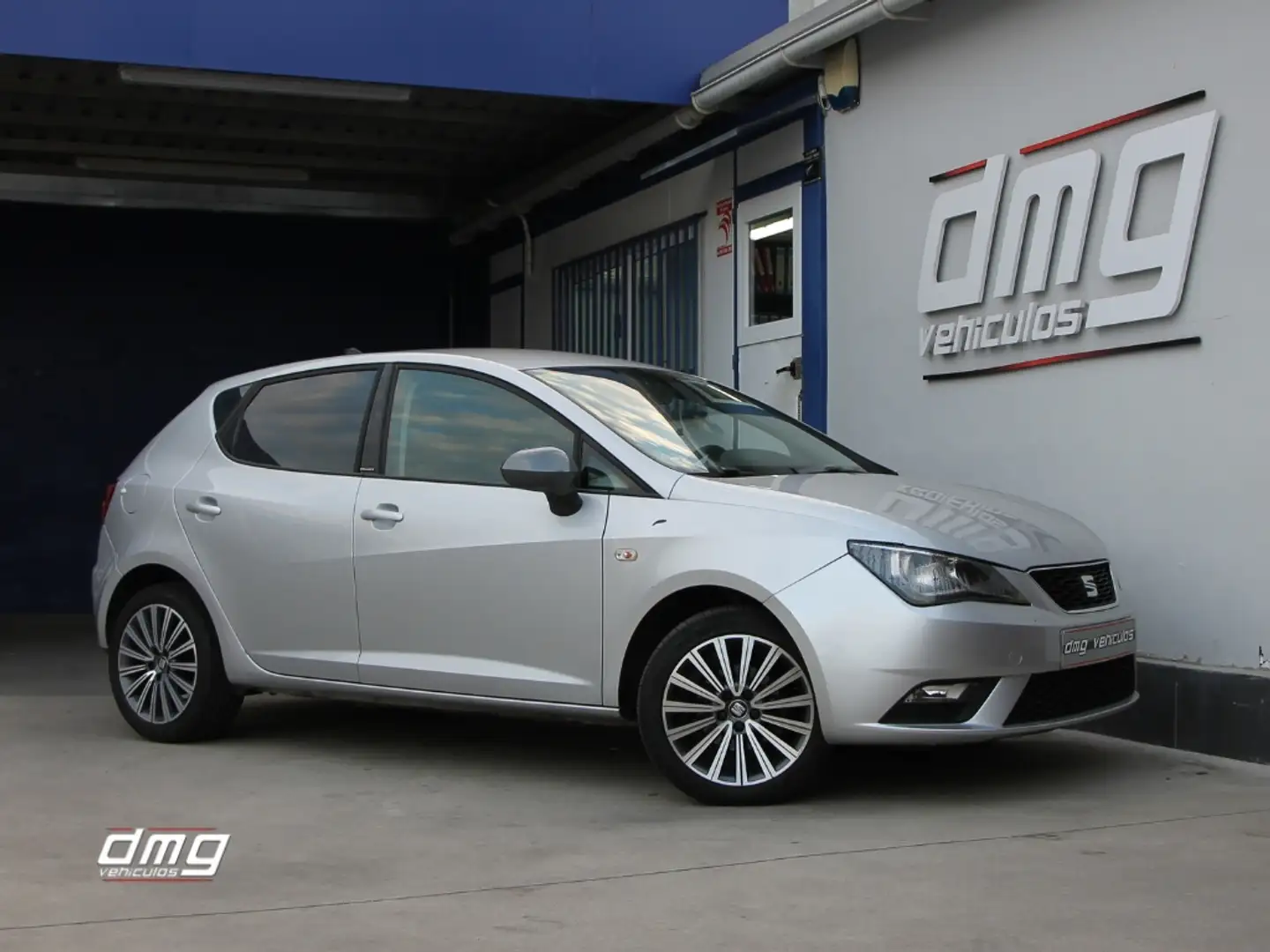 SEAT Ibiza ST 1.4TDI CR S&S Style Connect 90 Plateado - 1