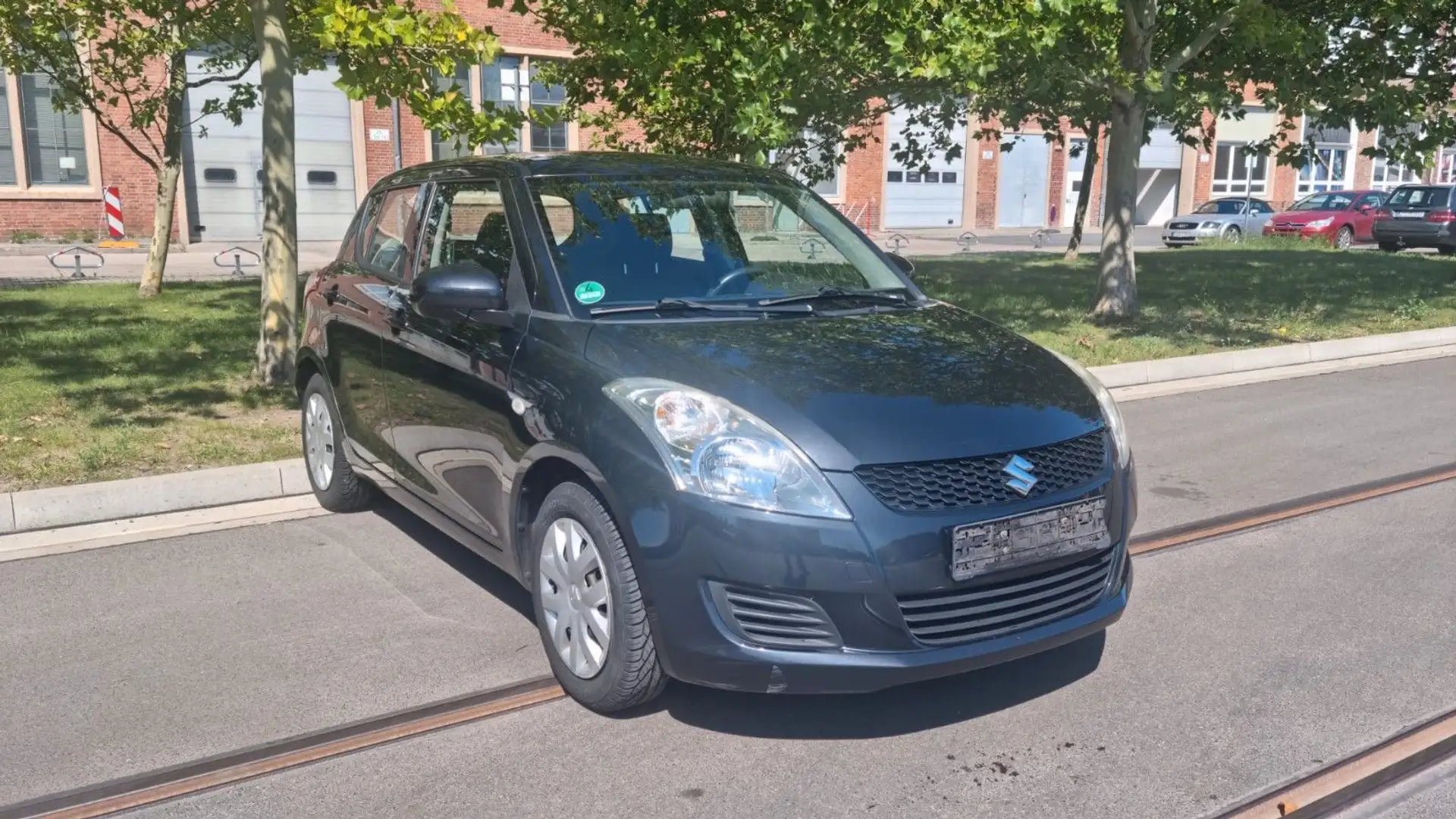 Suzuki Swift Suzuki Swift 1.2 Club Top gepflegt 1. Hand, Schwarz - 1