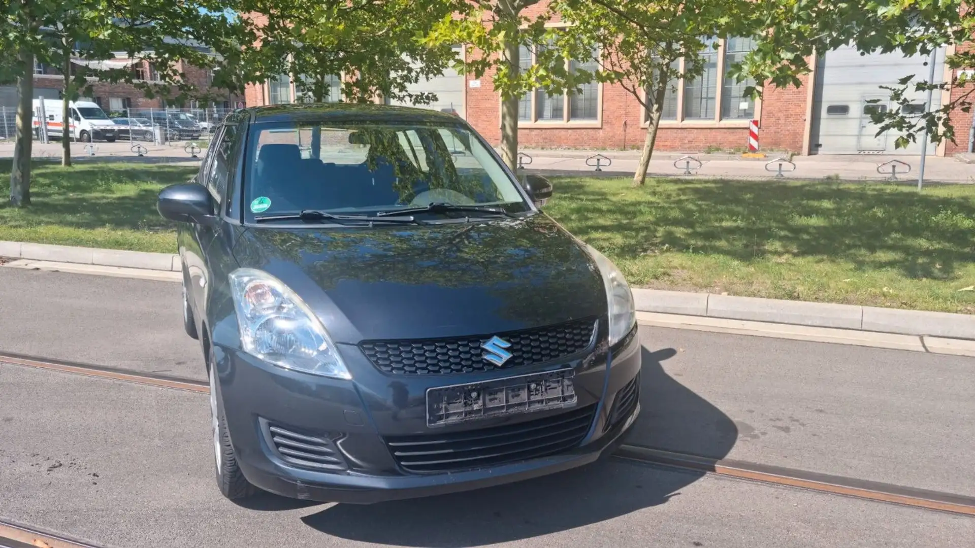 Suzuki Swift Suzuki Swift 1.2 Club Top gepflegt 1. Hand, Schwarz - 2