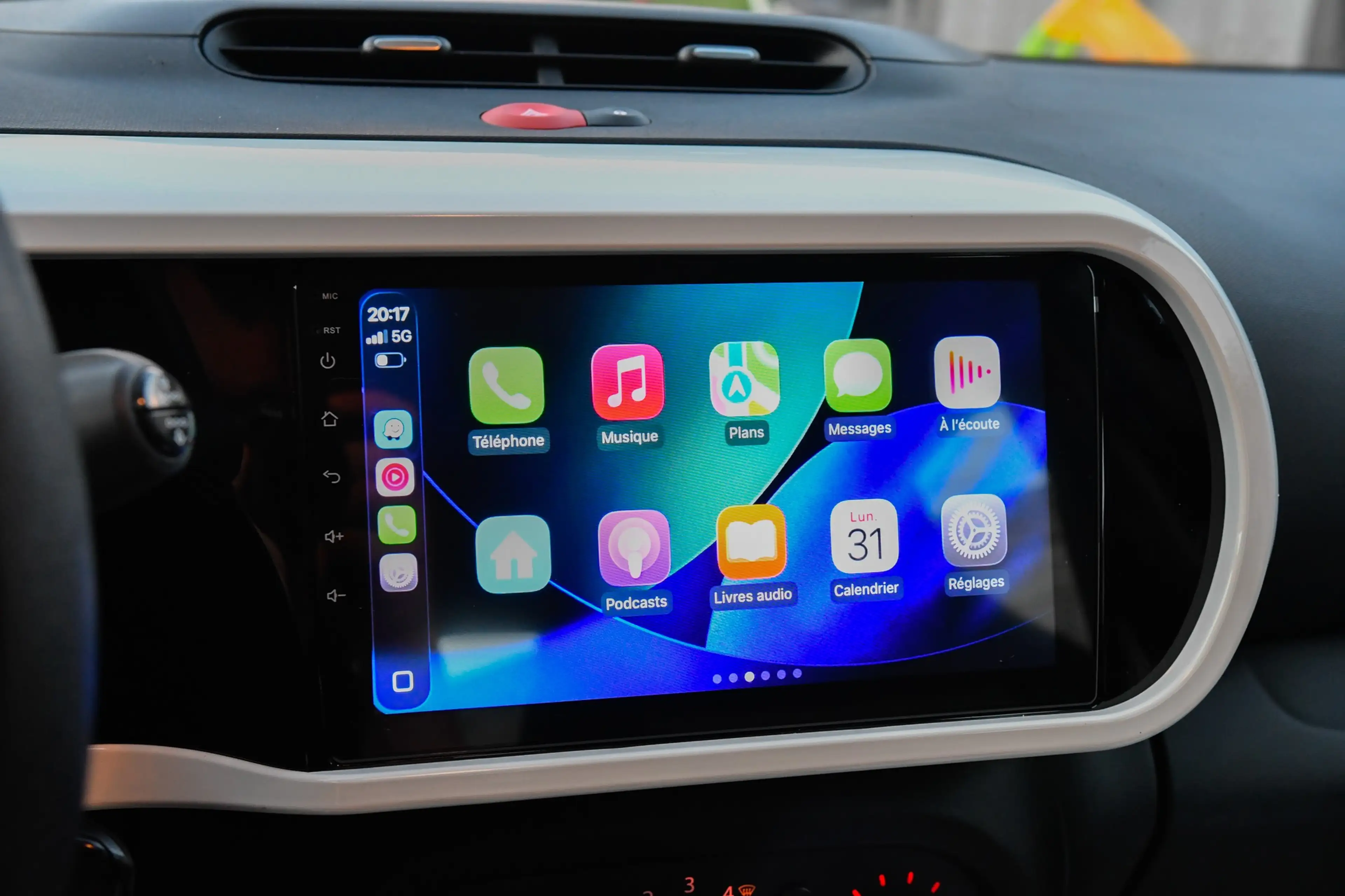 Renault Twingo Twingo 1.0i SCe *CarPlay*Cruise* — photo 4