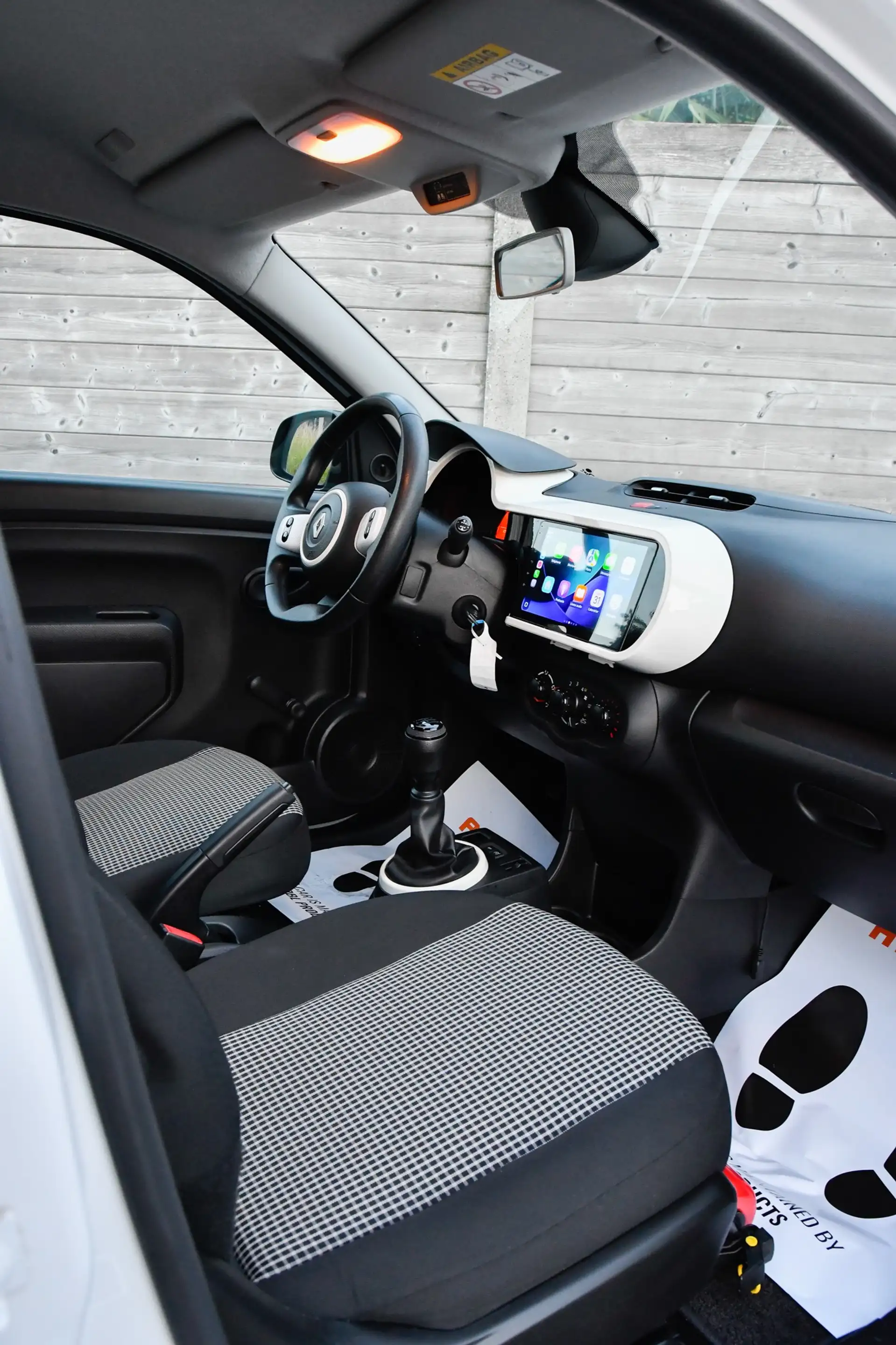 Renault Twingo Twingo 1.0i SCe *CarPlay*Cruise* — photo 11