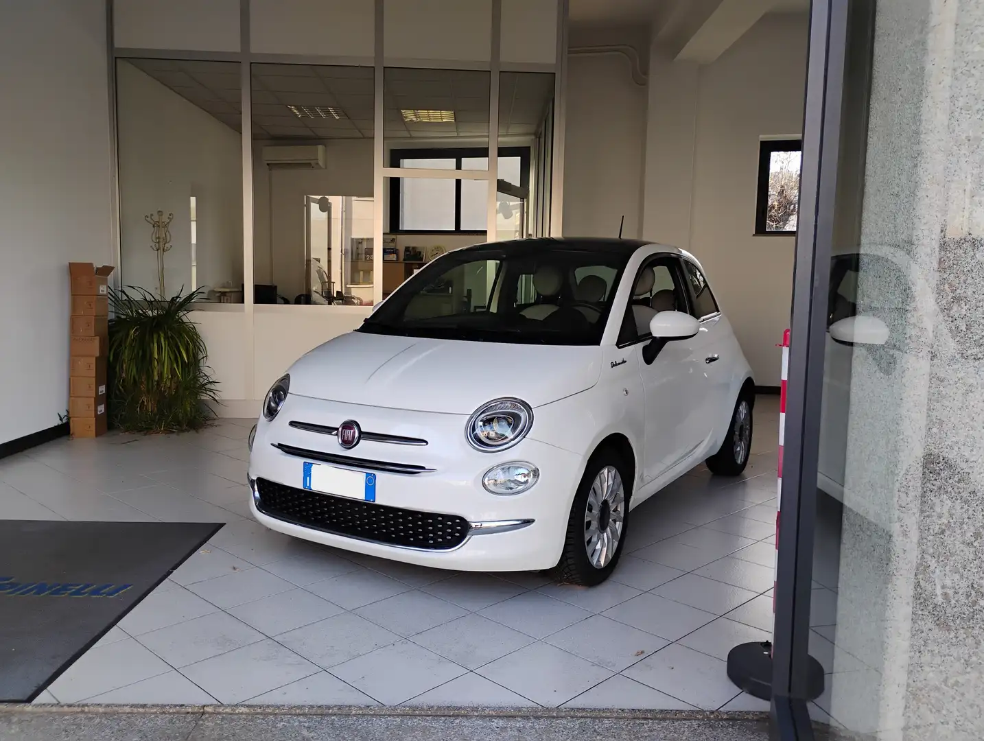 Fiat 500 500 1.0 hybrid Dolcevita 70cv Weiß - 1