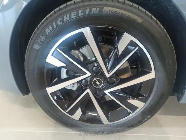 Opel Corsa view 7