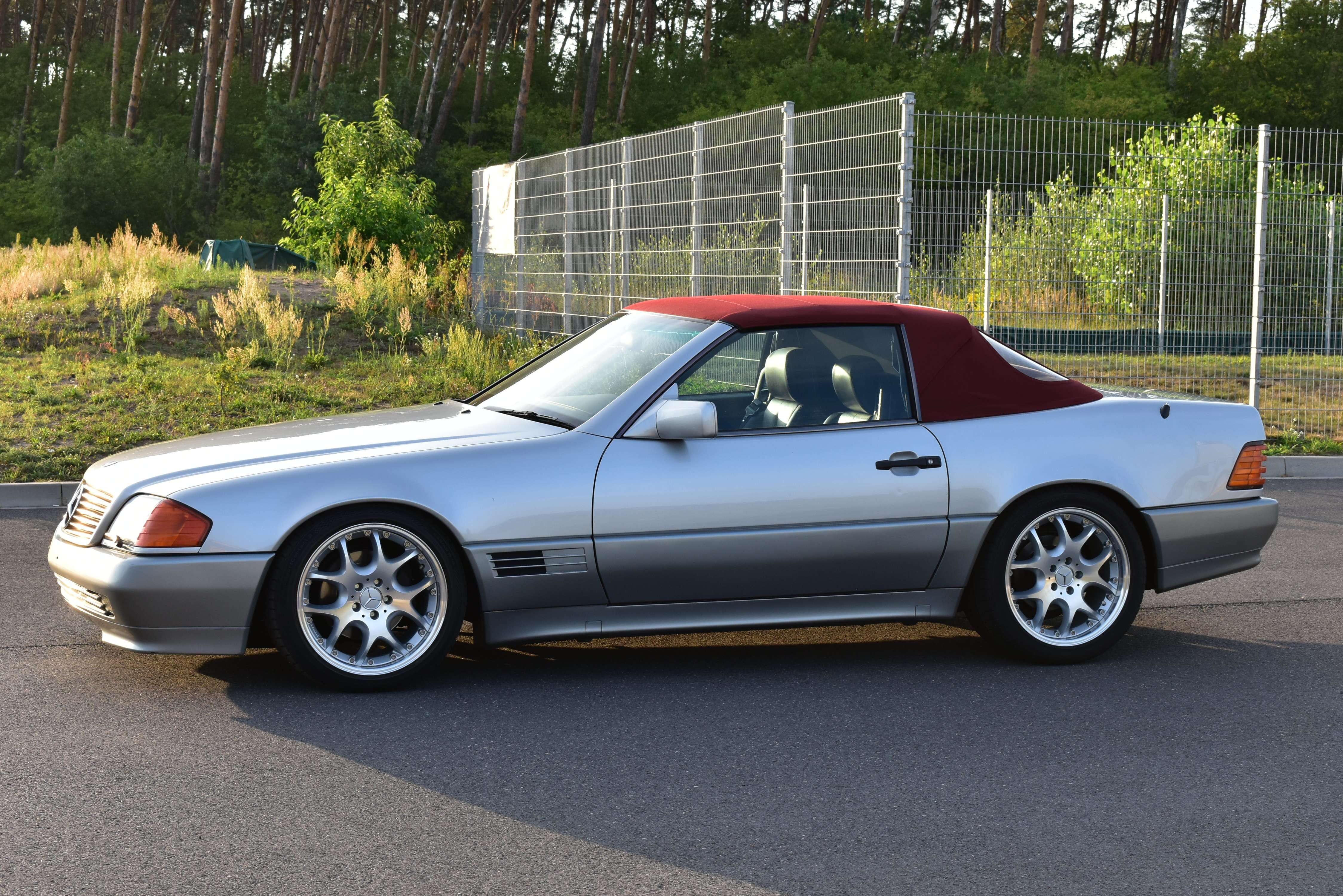 Second hand Mercedes Benz Sl-Class 500