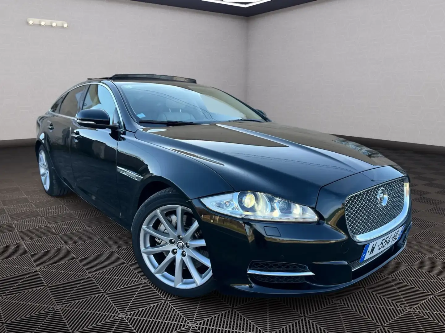 Jaguar XJ Luxury Noir - 2