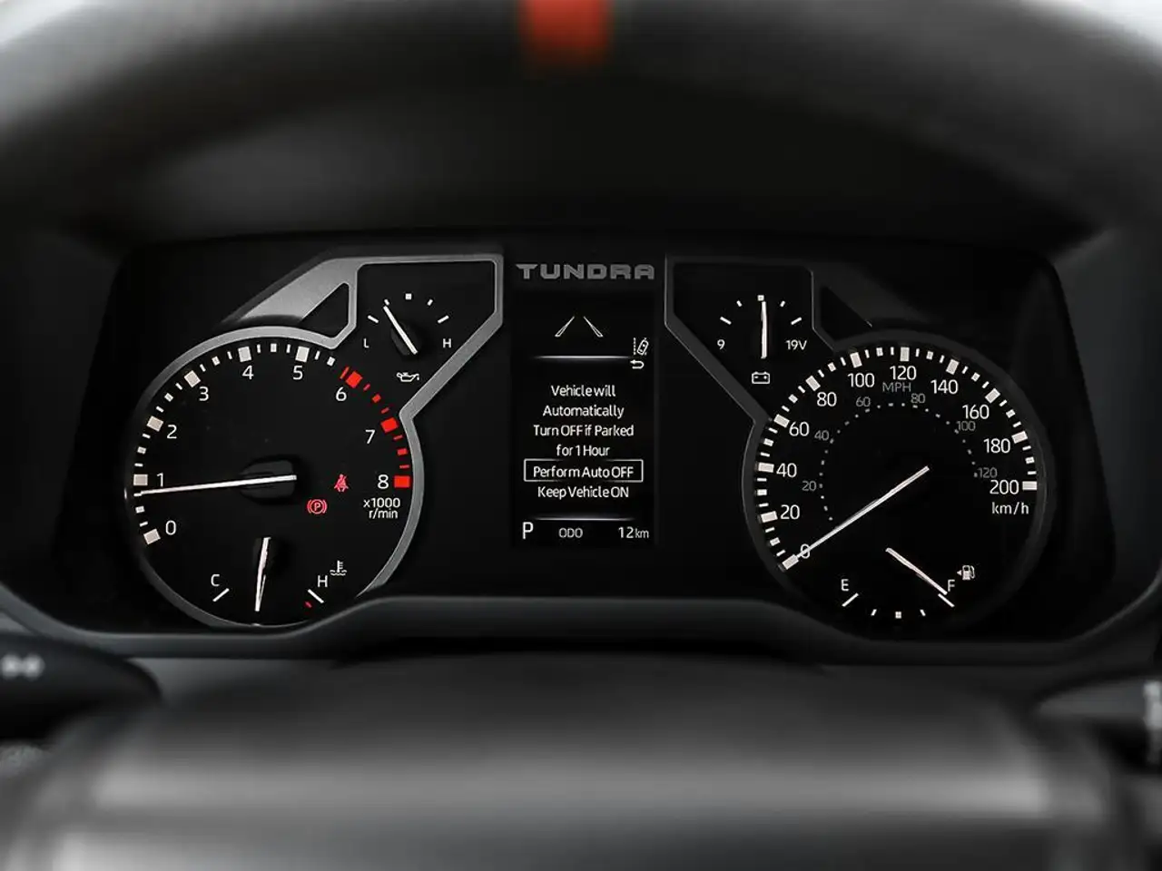 Toyota Tundra снимка Toyota Tundra