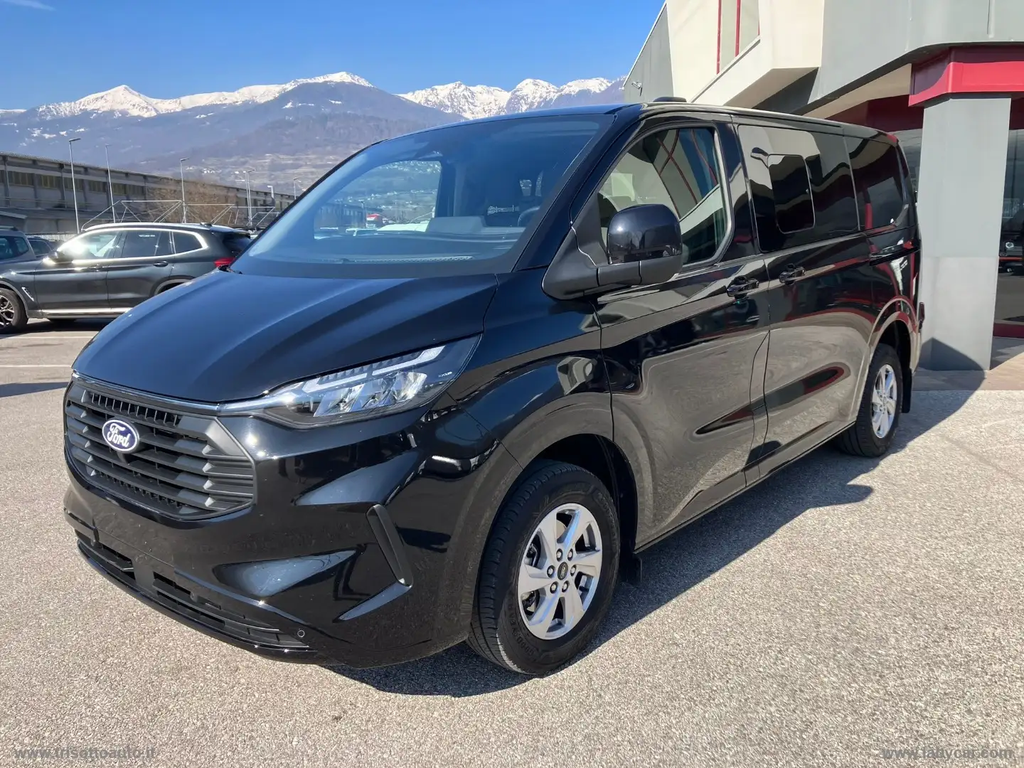 Ford Transit Custom Tran.Cust.320 2.0EcoB.136CV PC Combi Titanium Schwarz - 2