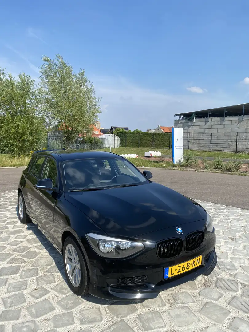 BMW 114 114i Business+ Zwart - 1