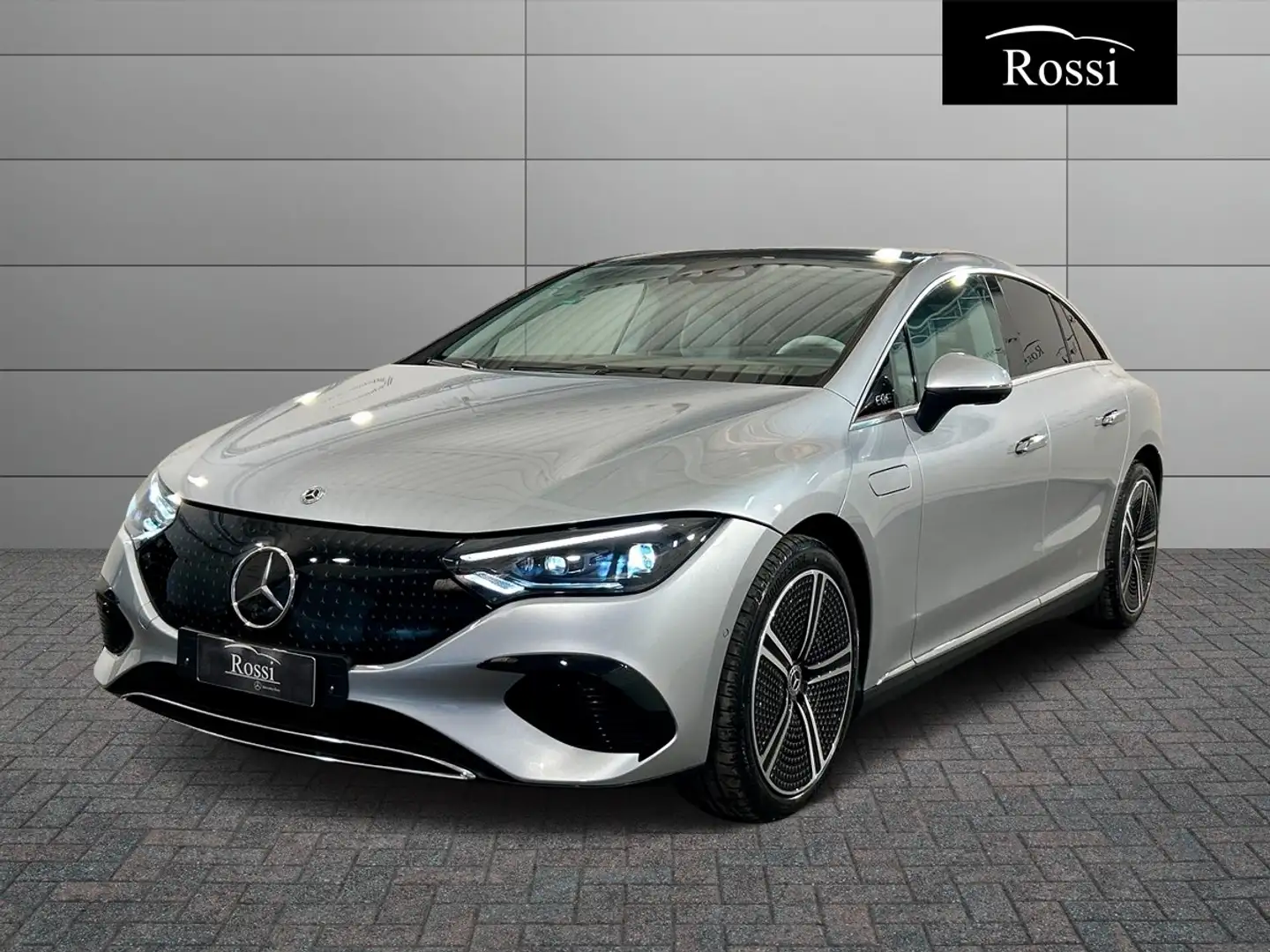 Mercedes-Benz EQE 350 4MATIC Ezüst - 1