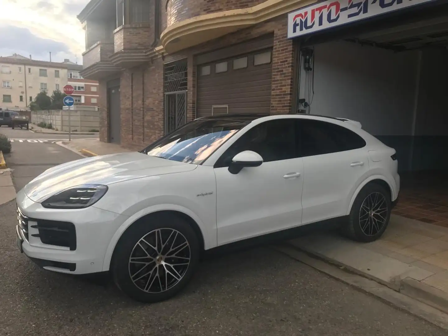 Porsche Cayenne E-Hybrid Coupé Aut. Blanc - 1