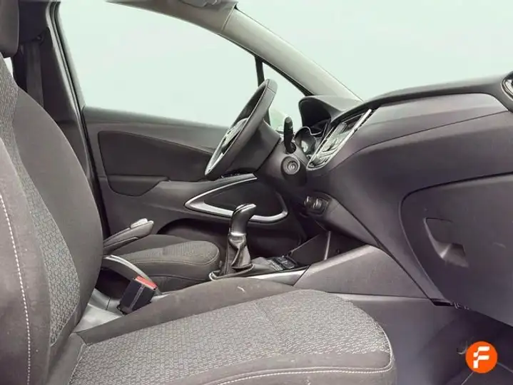 Opel Crossland 2021, foto 15