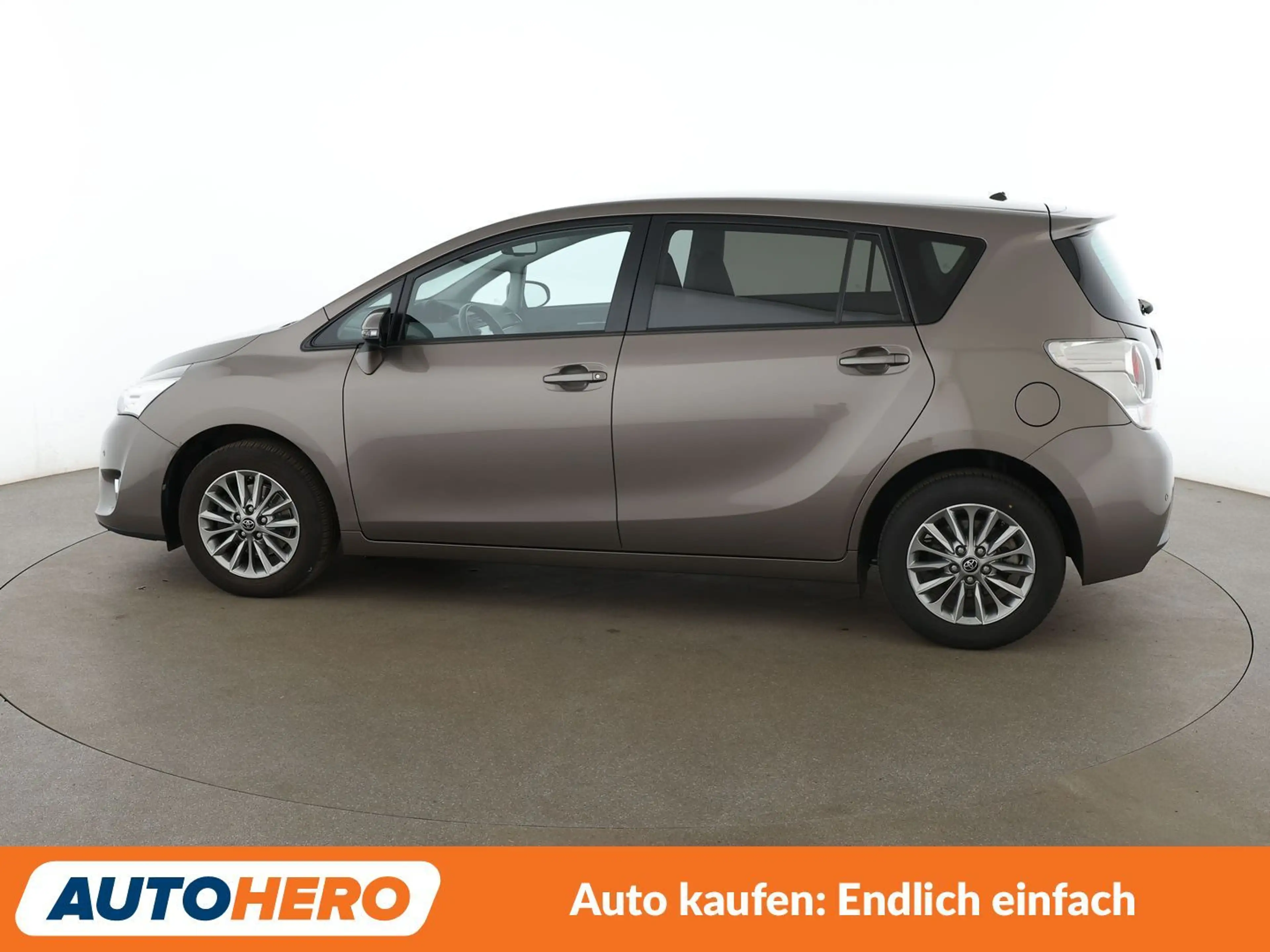 Toyota Verso 1.8 Edition-S *NAVI*TEMPO*CAM*PDC*SHZ*ALU*KLIMA* — photo 3