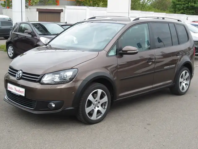 Volkswagen Touran CrossTouran 1.4TSI *Automatik*Navi*Xenon*PDC*SHZ