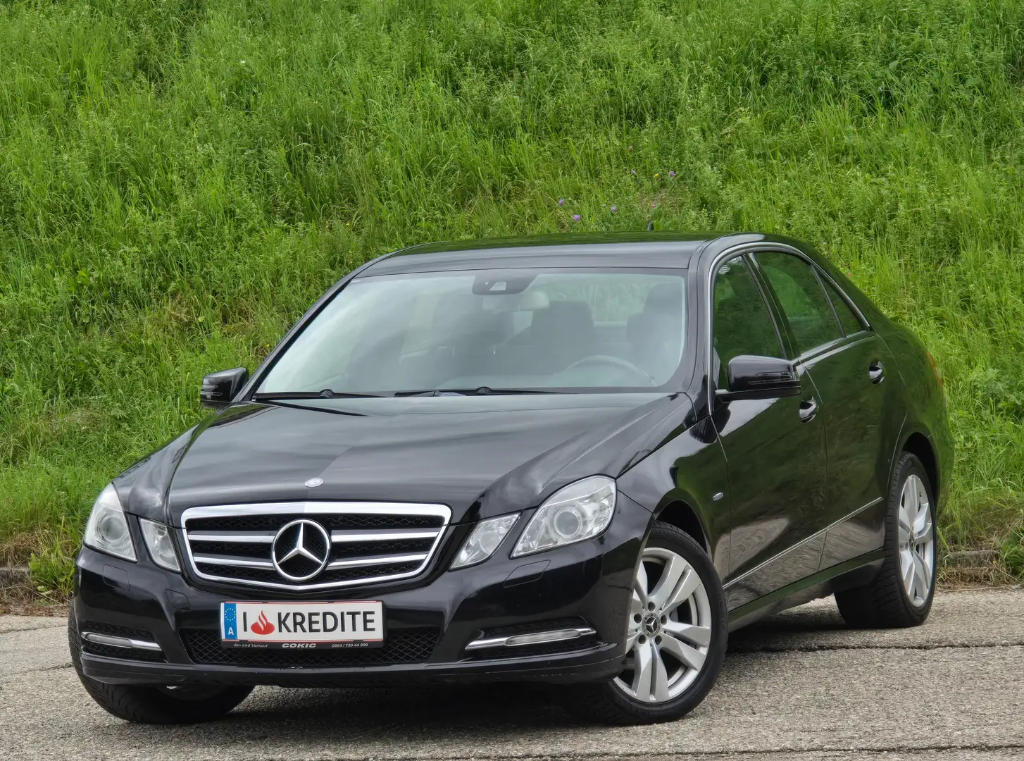 Mercedes-Benz E 220 CDI Top* Kredit* Automatik* Tempomat* Sitzheizung* Schwarz - 1