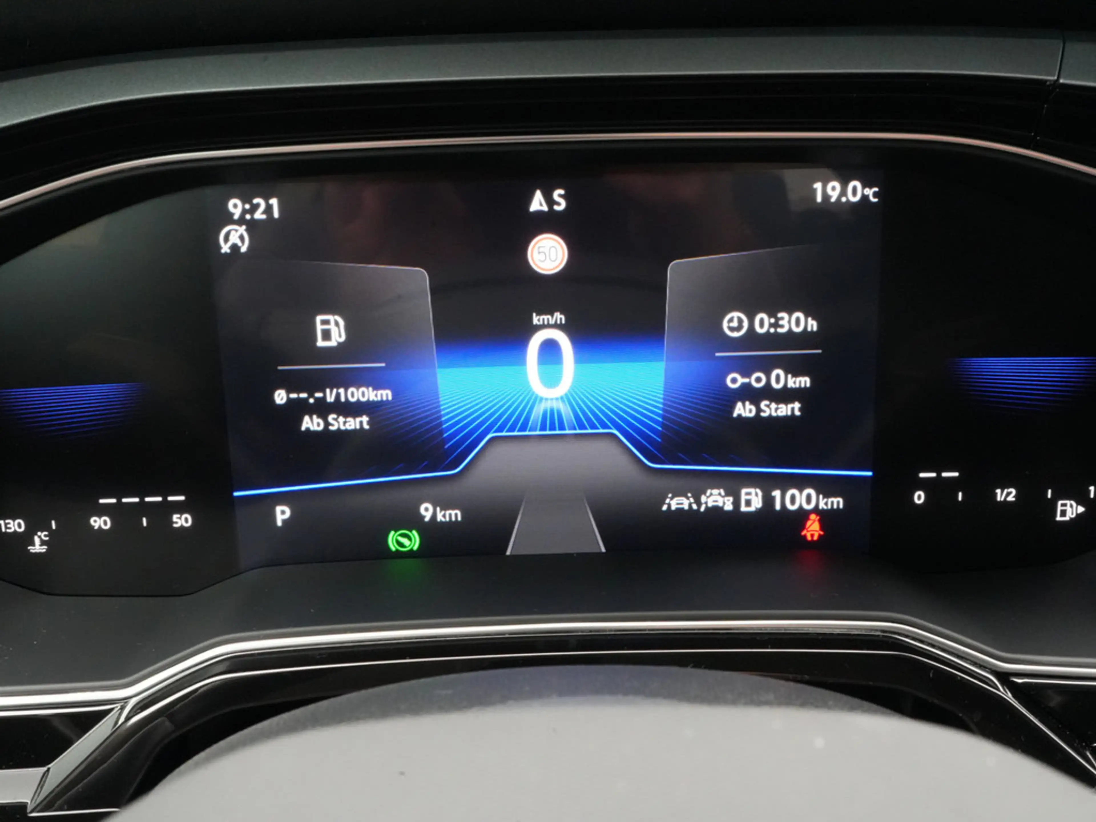 Volkswagen Taigo DSG Energy AHK LED KAM KEYLESS ACC PDC — photo 11