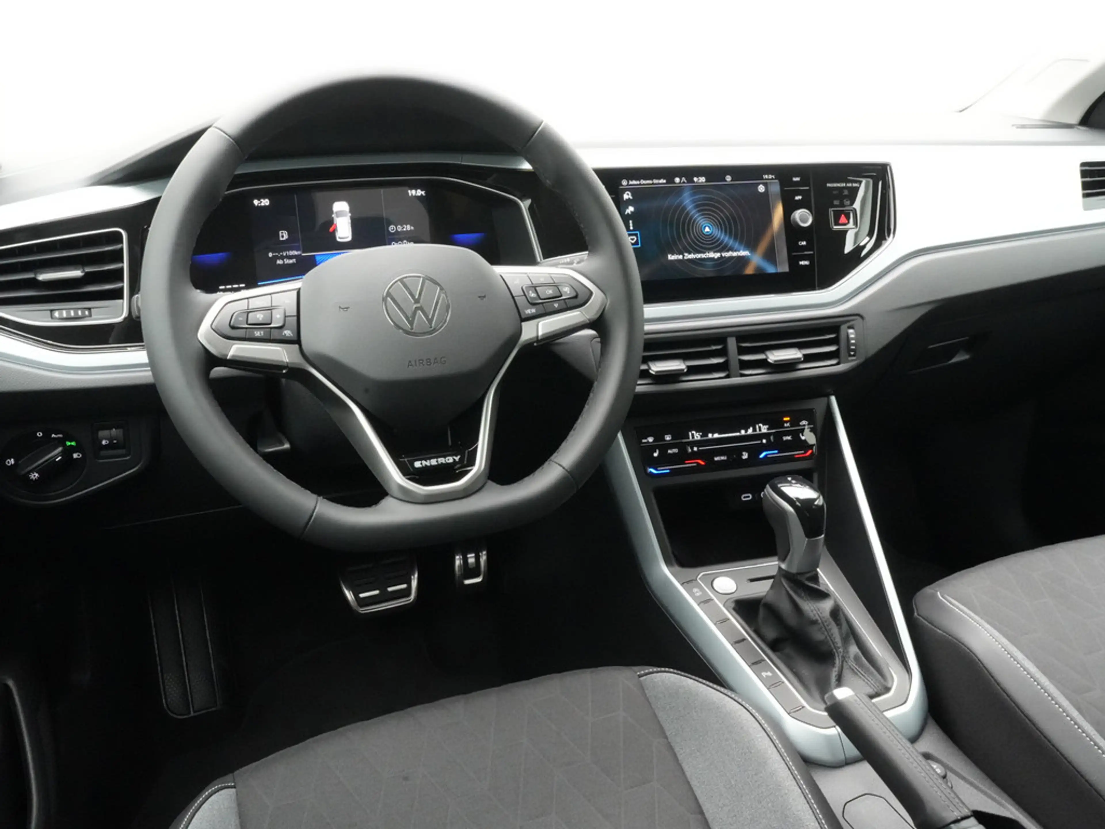 Volkswagen Taigo DSG Energy AHK LED KAM KEYLESS ACC PDC — photo 7