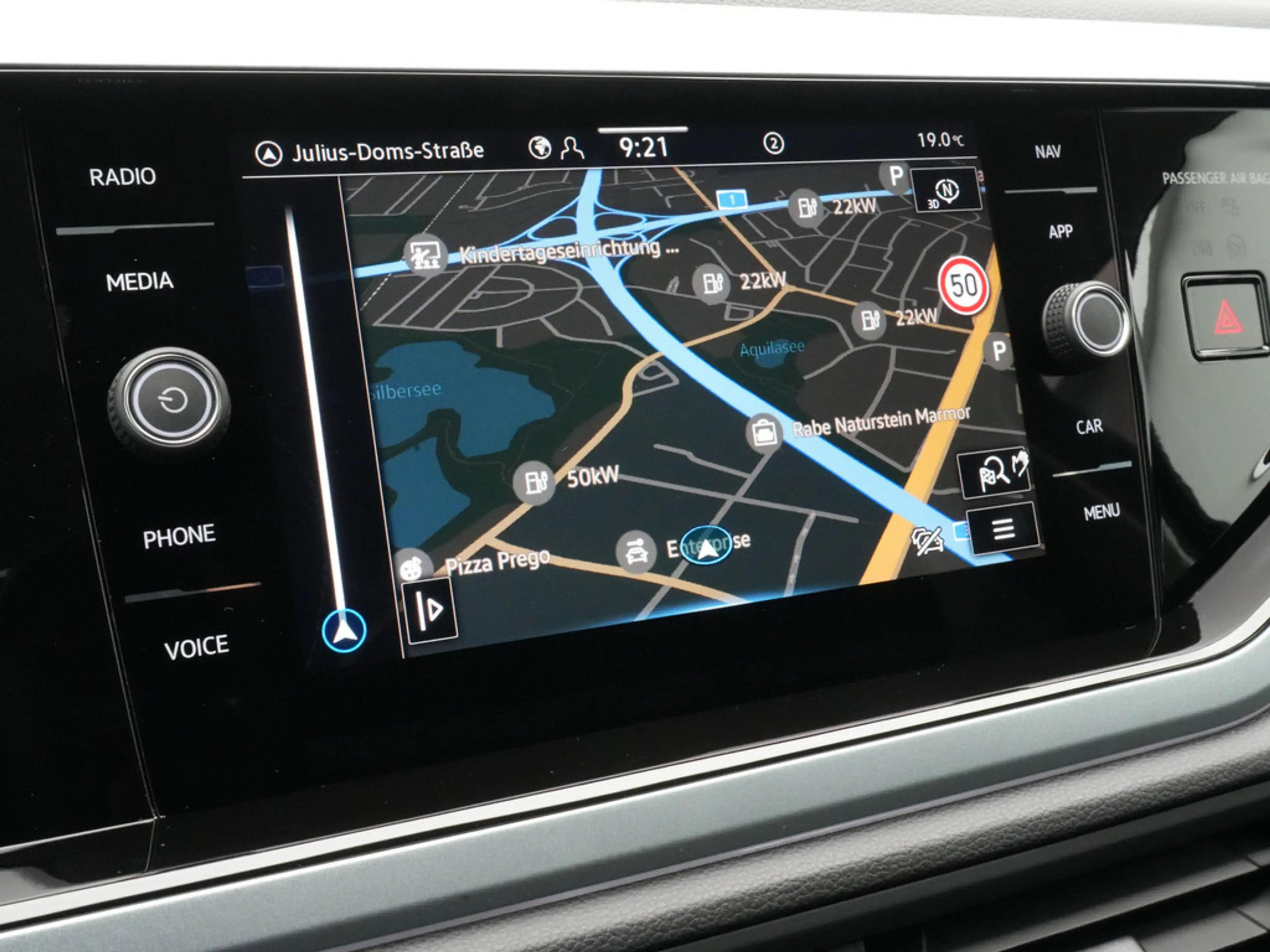 Volkswagen Taigo DSG Energy AHK LED KAM KEYLESS ACC PDC — photo 14