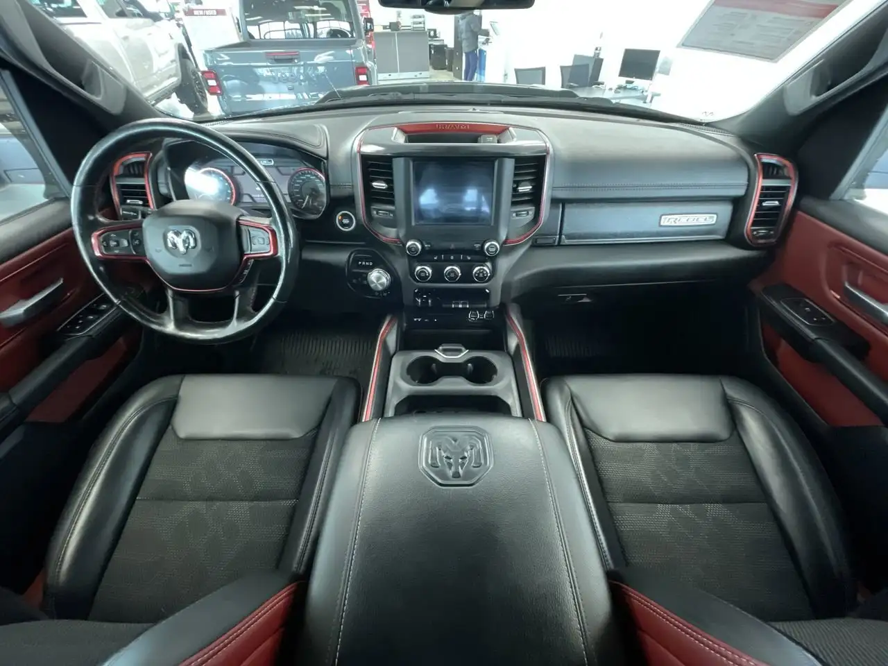 RAM 1500 снимка RAM 1500