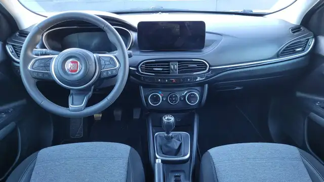 Fiat Tipo view 11
