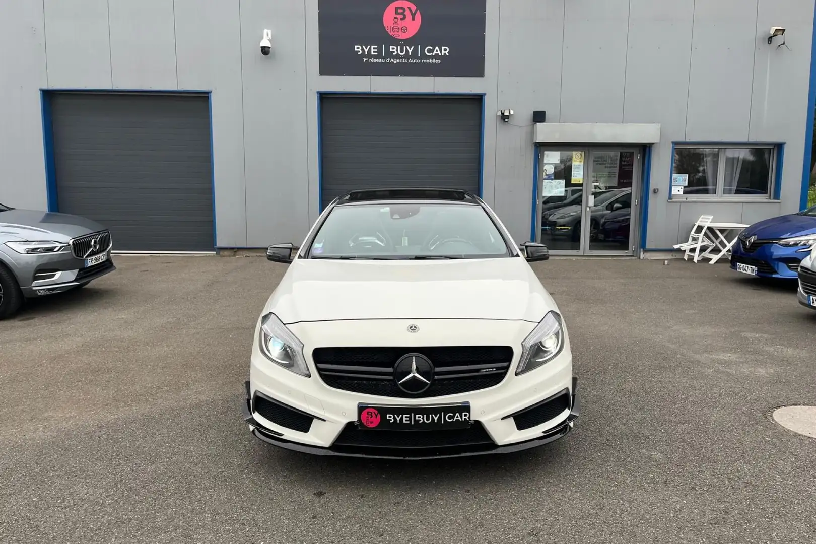 Mercedes-Benz A 45 AMG A 45 360CH BVA DCT AMG 4-Matic A45 TBE ENTRETENUE TOIT OUVRANT PERF GTIE 12M Bianco - 2